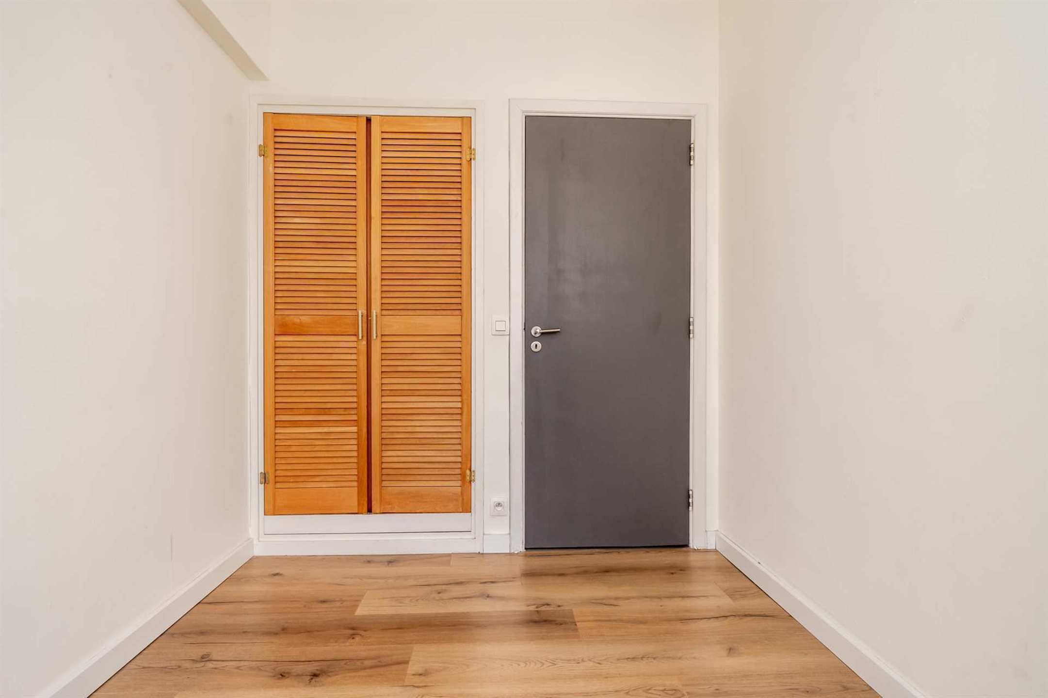 Ruim 3 slaapkamer appartement met prachtig uitzicht foto 7