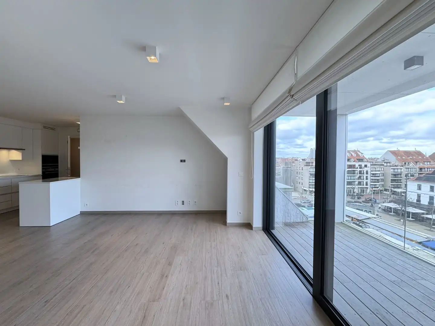 Ruim appartement met 2 slaapkamers in het centrum van Knokke. foto 2