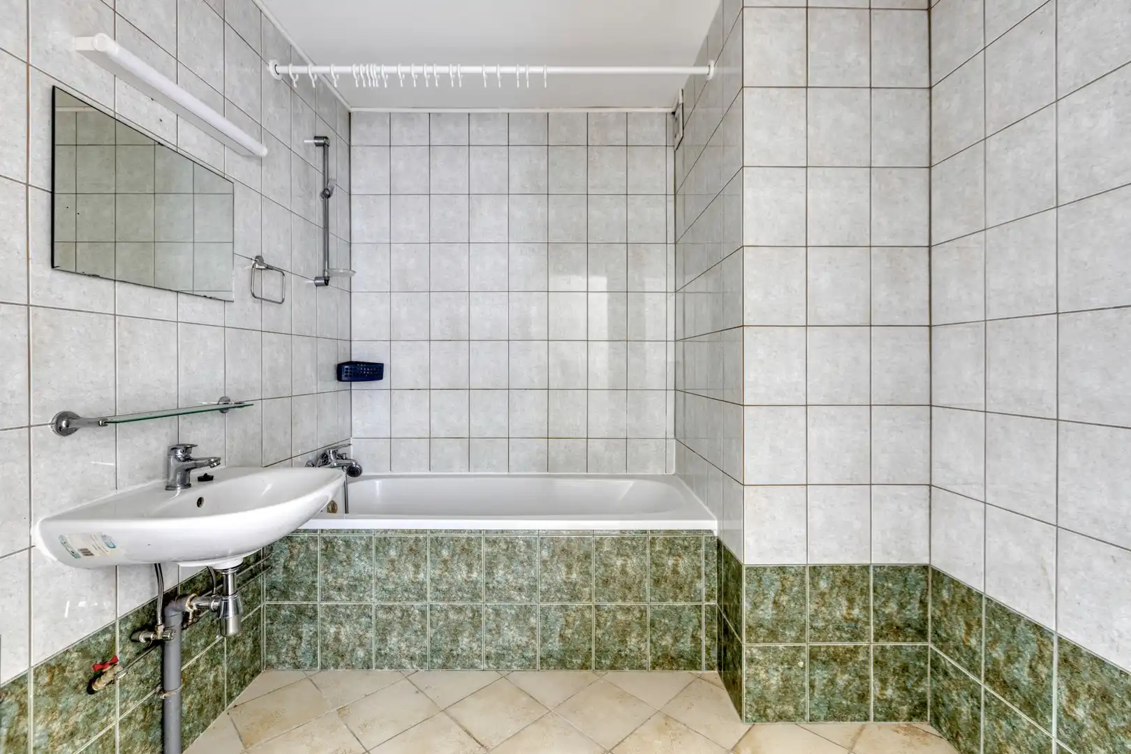 Dieplaan   43  Bus  54   3600  Genk foto 19