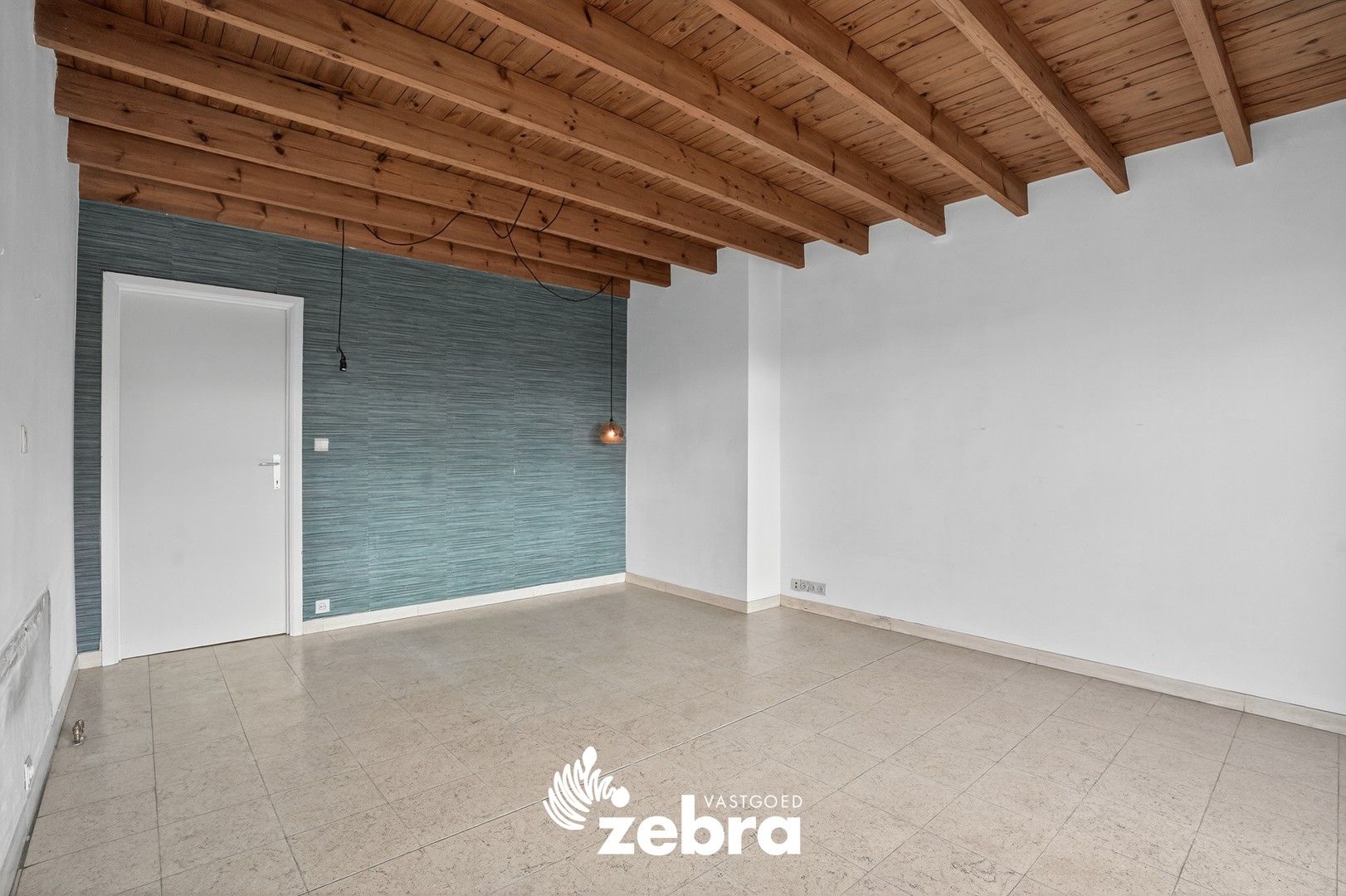 Zeer ruime woning met inpandige garage te koop in Staden! foto 15