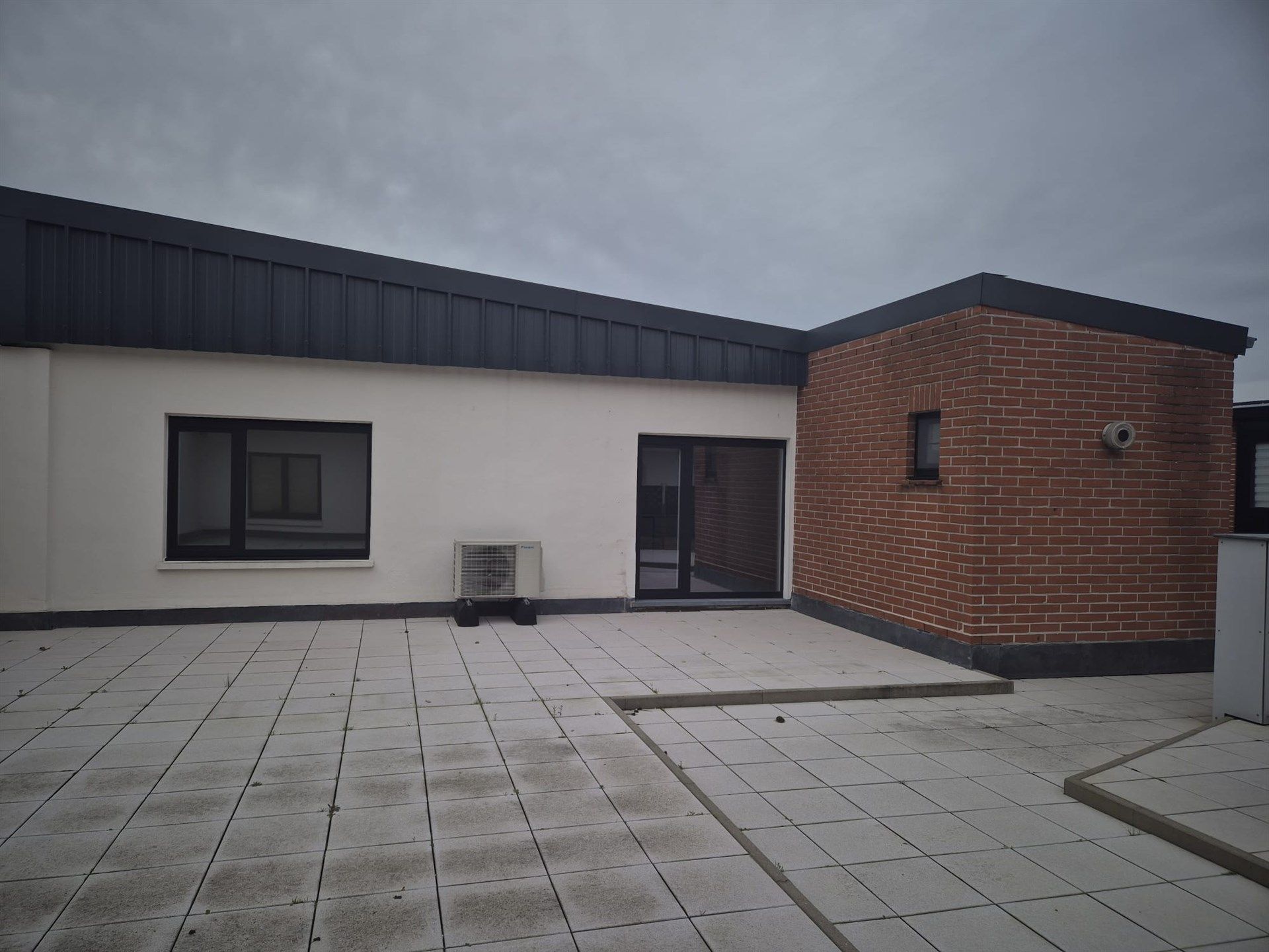 Opgeknapt 1-slaapkamer appartement op de eerste verdieping. foto 21