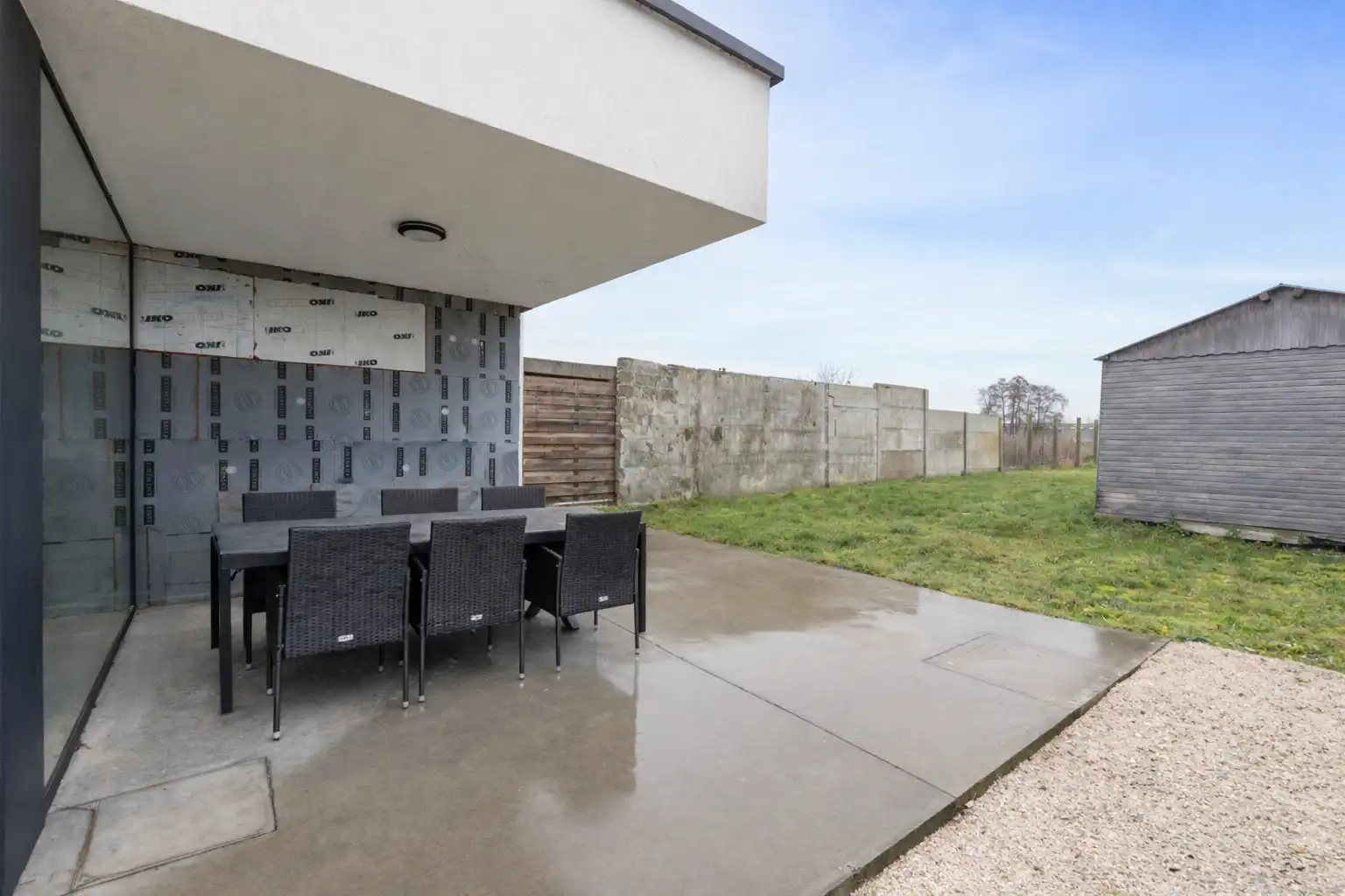 Instapklare gezinswoning met 3 slaapkamers en open veldzicht in Koekelare foto 22