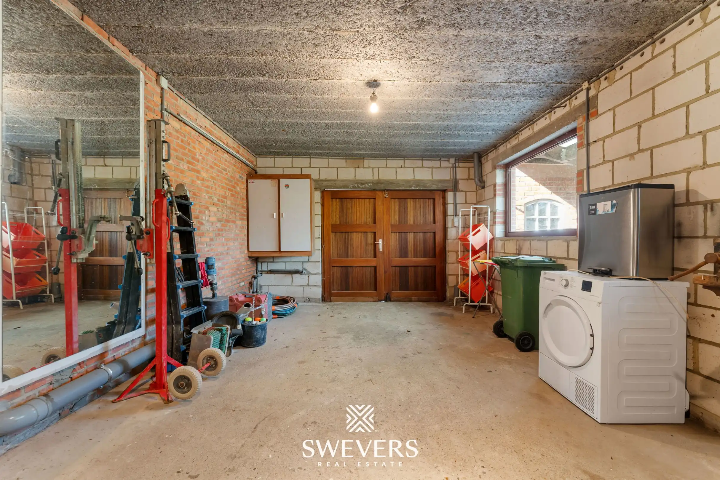 Te renoveren woning met 4 slaapkamers, grote tuin en omliggende velden op rustige ligging nabij centrum Diepenbeek foto 32