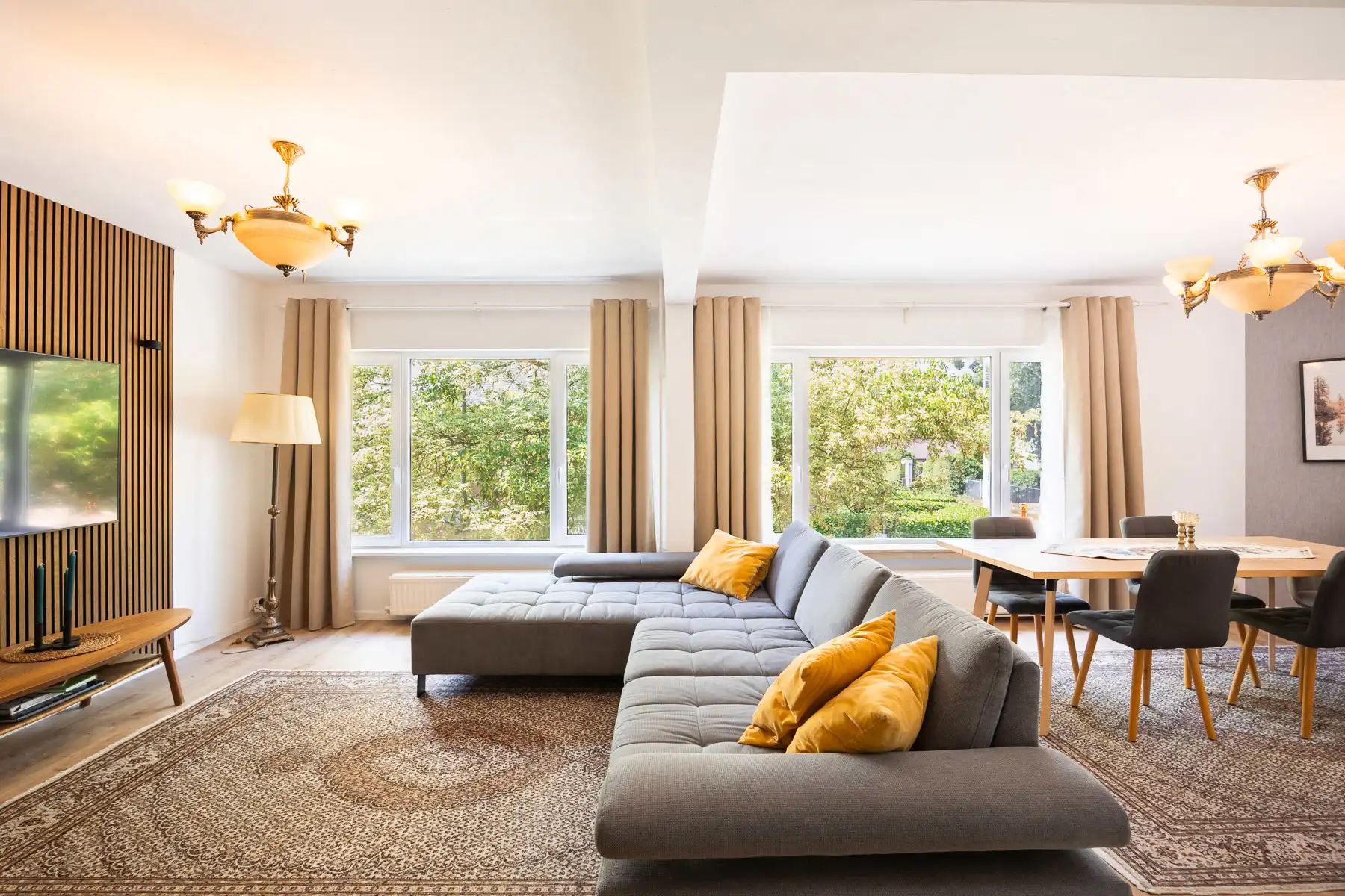 Gerenoveerd en energiezuinig duplex-appartement met parkings foto 4