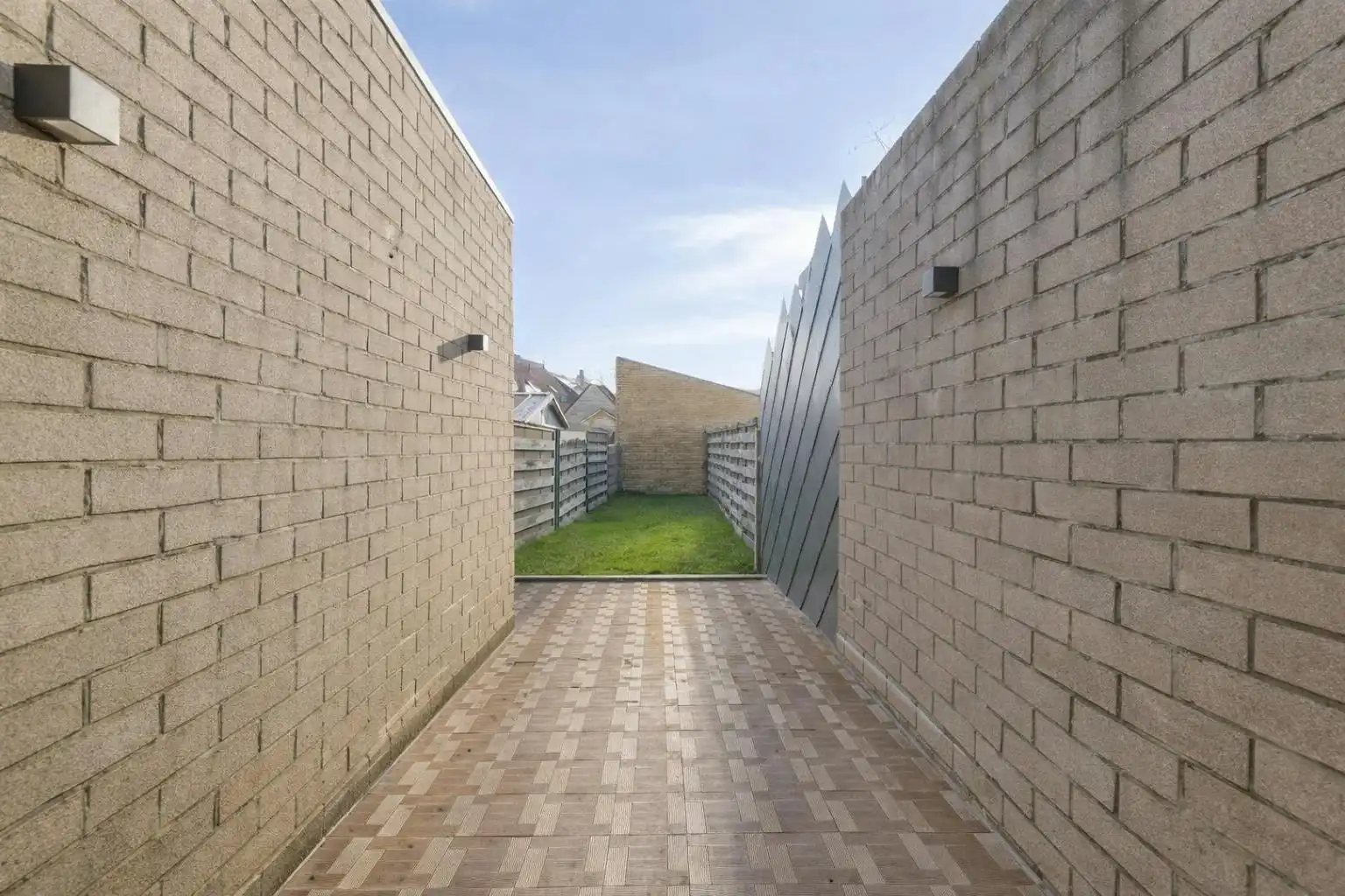 Gerenoveerd huis met 5 slaapkamers te koop in Zeebrugge foto 18