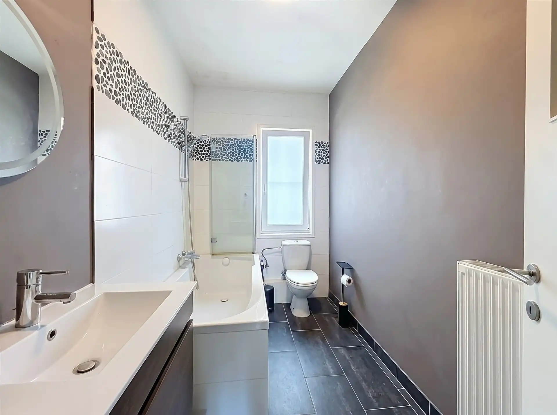 Instapklare woning met halfopen karakter en 4 slaapkamers nabij centrum Sint-Niklaas! foto 14