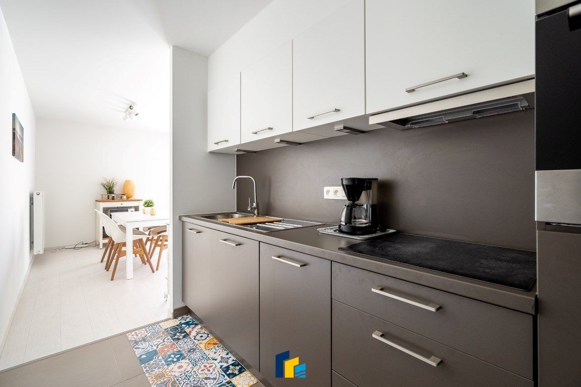 Stijlvolle studio met balkon in rustige setting foto 8