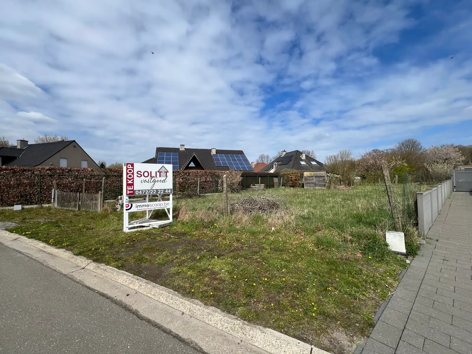 Bouwgrond voor open woning van 1.334m² foto 2