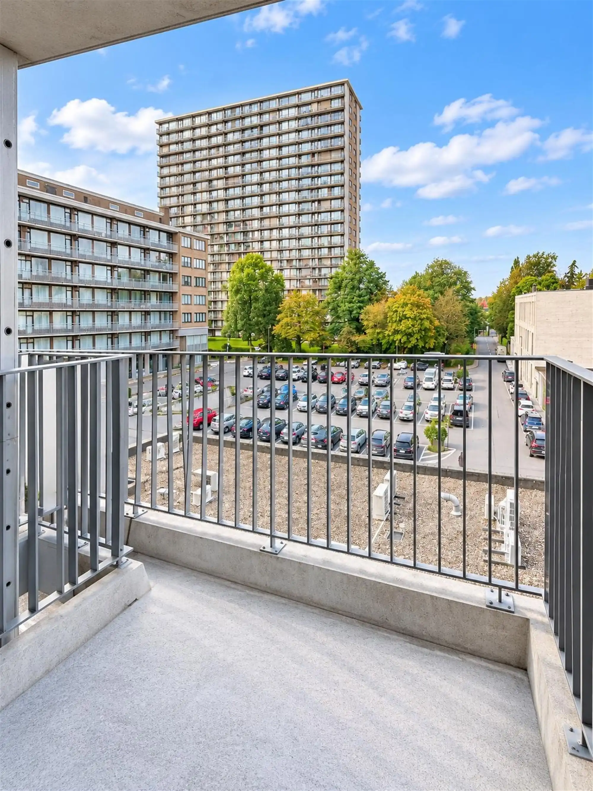 Prachtig appartement met twee slaapkamers en terras te huur in centrum Wilrijk foto 11