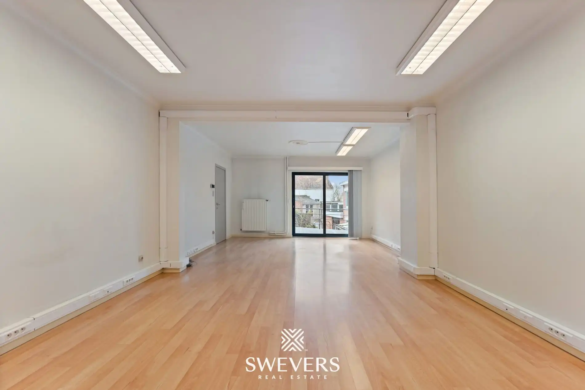 Authentiek pand (°1850) ruim duplex appartement met handelsruimte foto 10