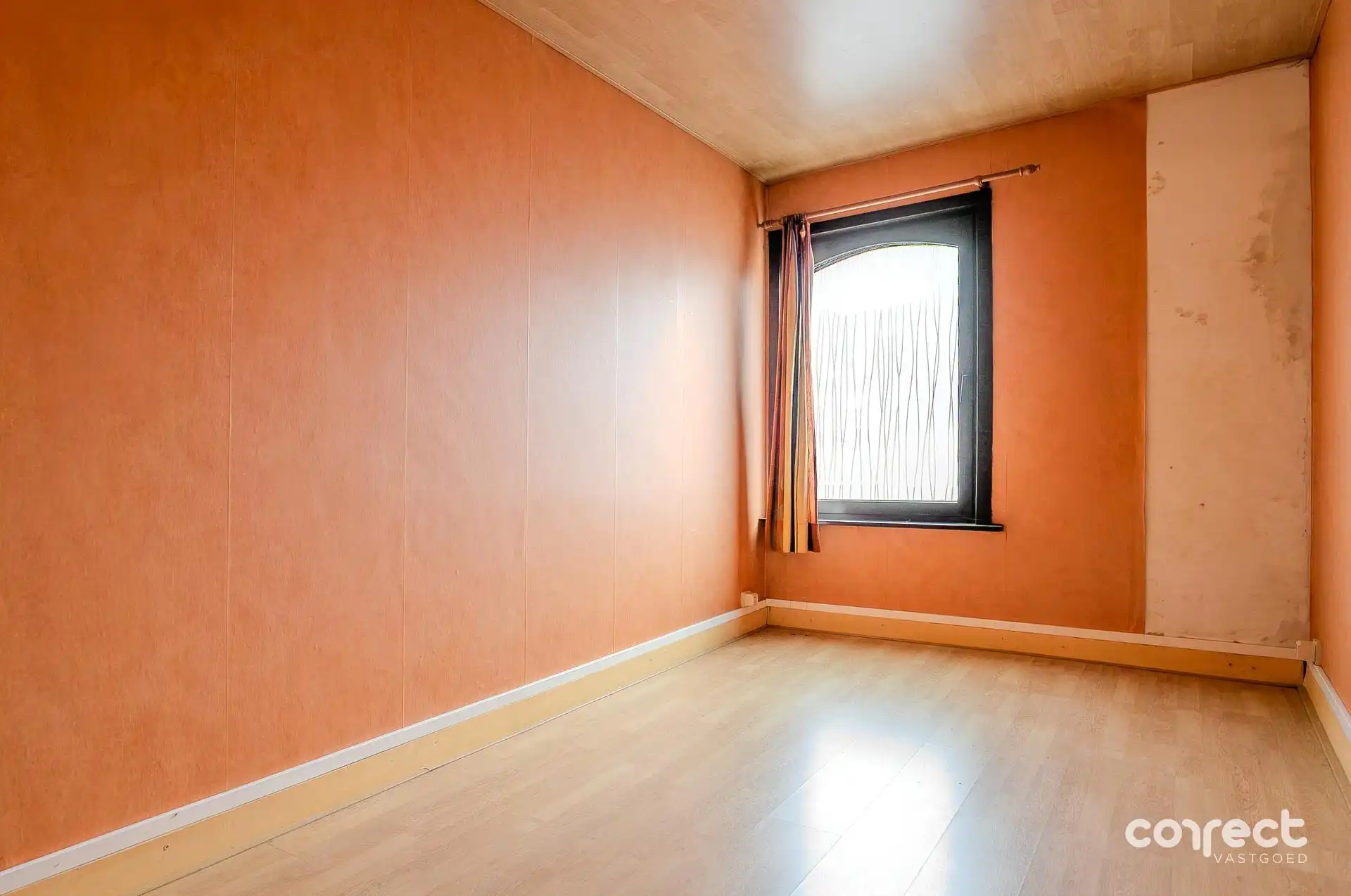 Rustig gelegen woning met 3 slaapkamers, ruime zolder en tuin. foto 7