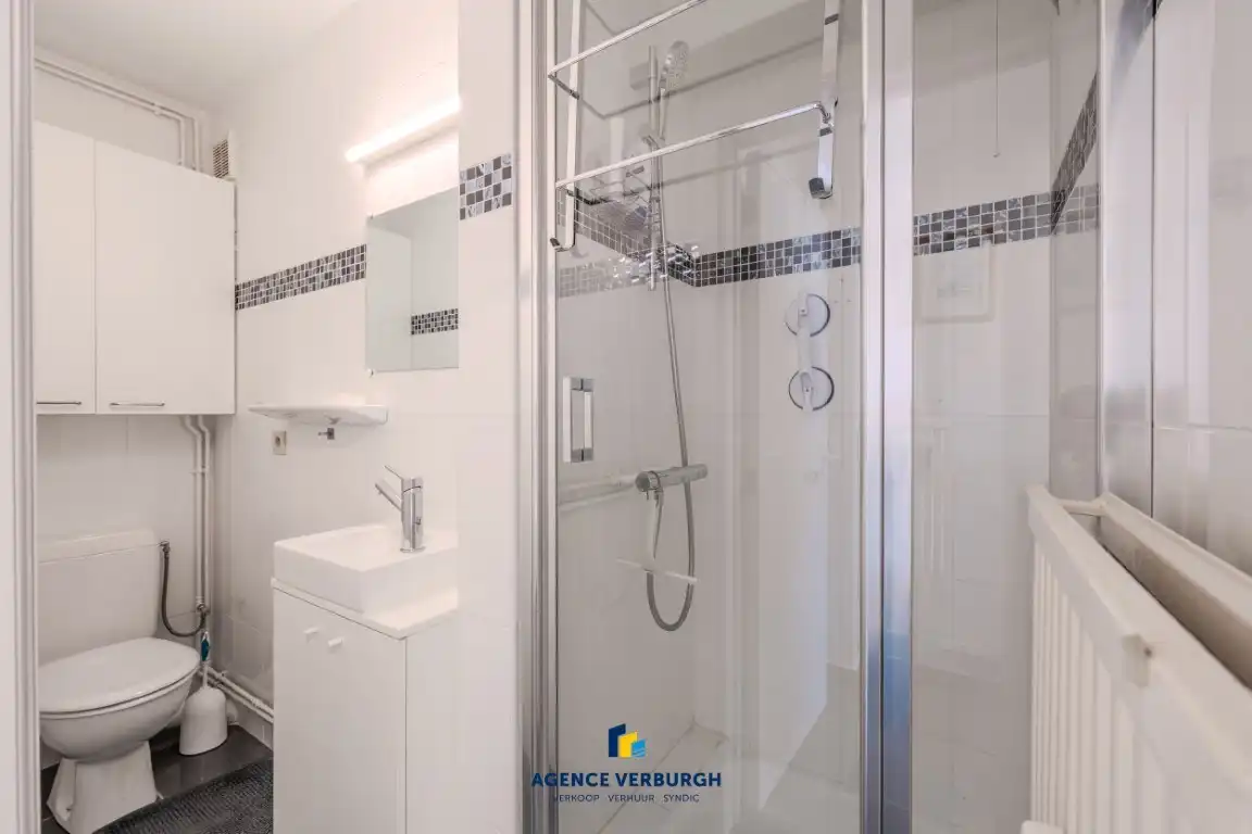 Studio met adembenemend zeezicht foto 9