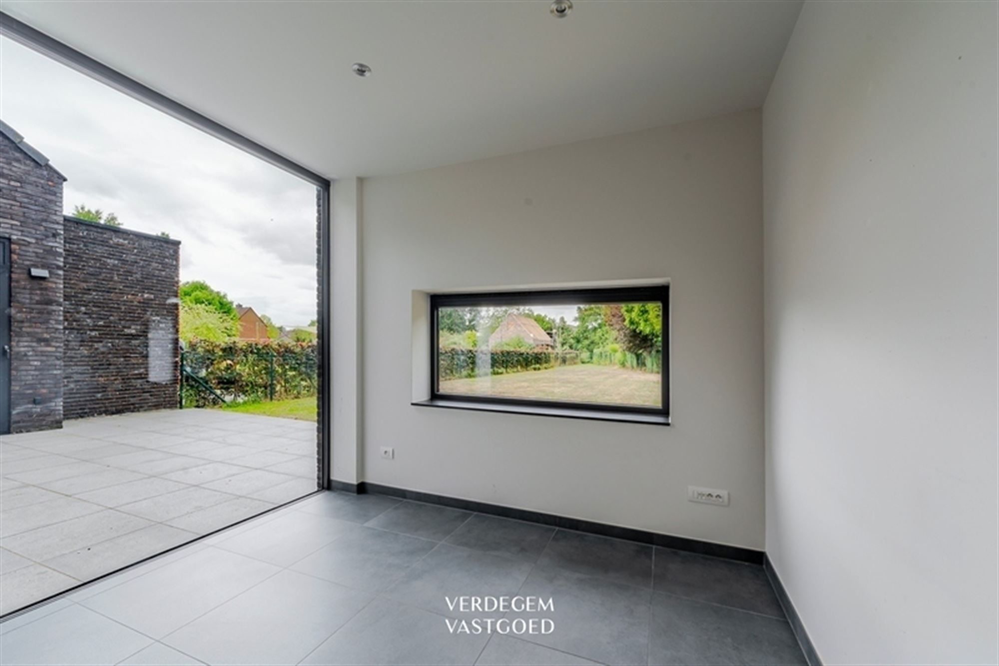 Moderne luxe en comfort in recente woning met 4 slaapkamers foto 8