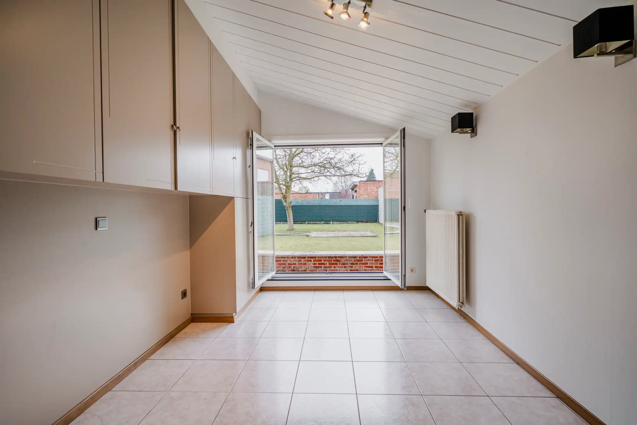 Prachtige dorpswoning op 1.099 m² foto 14