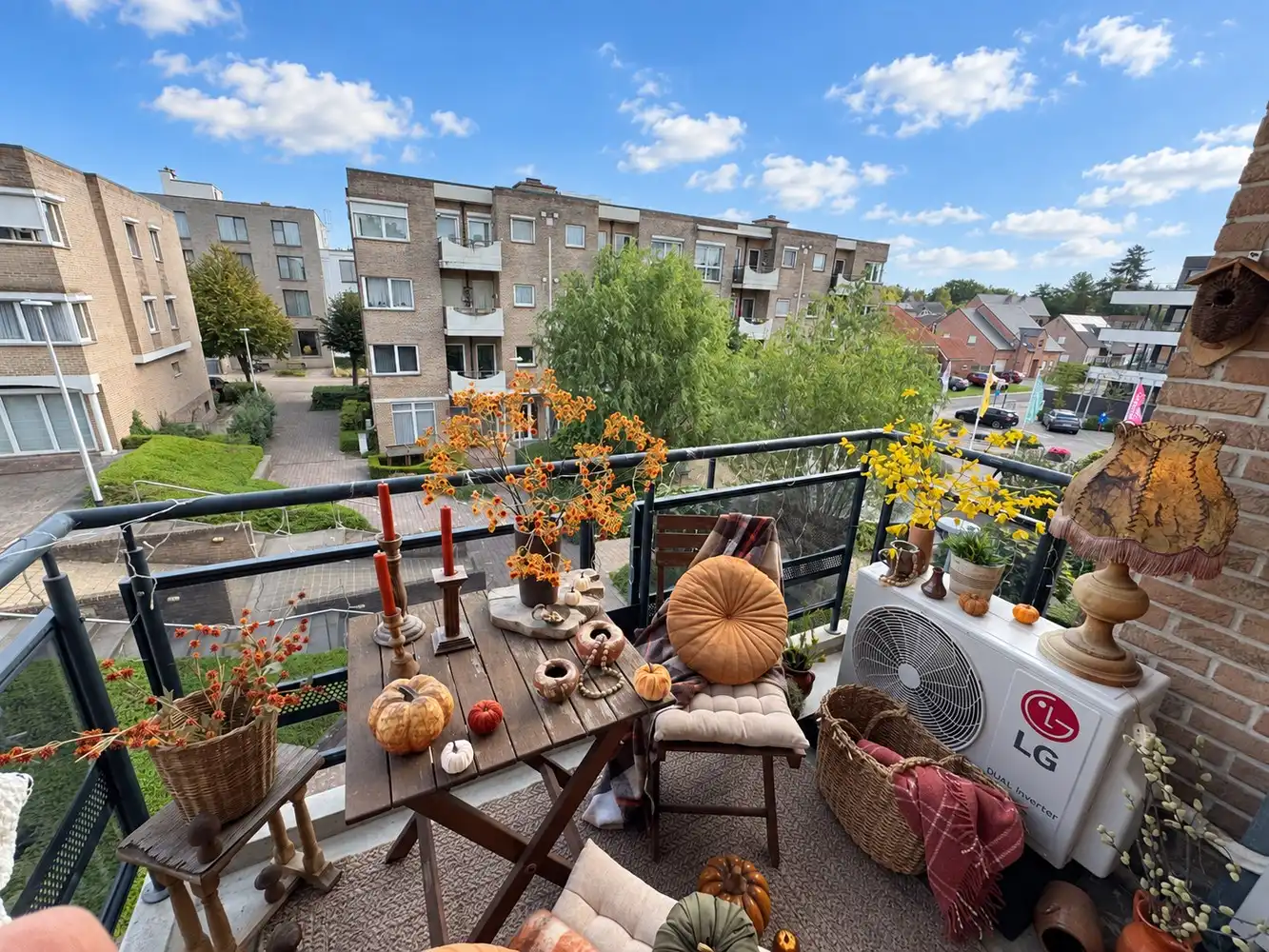 Verzorgd appartement met terras, lift en ruime garage in hartje Zutendaal foto 12