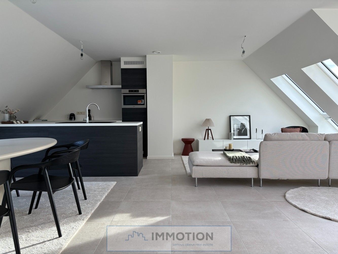 Toffe penthouse met zalig terras in Kuurne foto {{pictureIndex}}