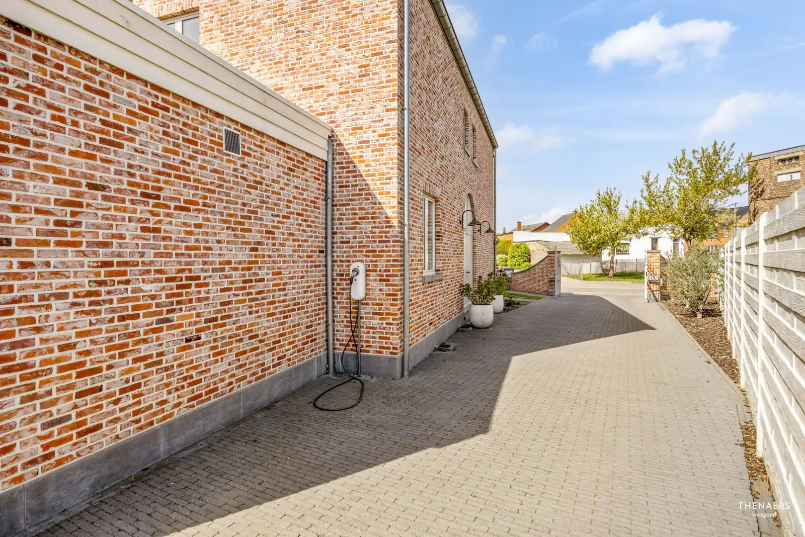 Stijlvolle pastoriewoning met ruimte, comfort en een prachtig afgewerkt geheel in Sint-Truiden. foto 37