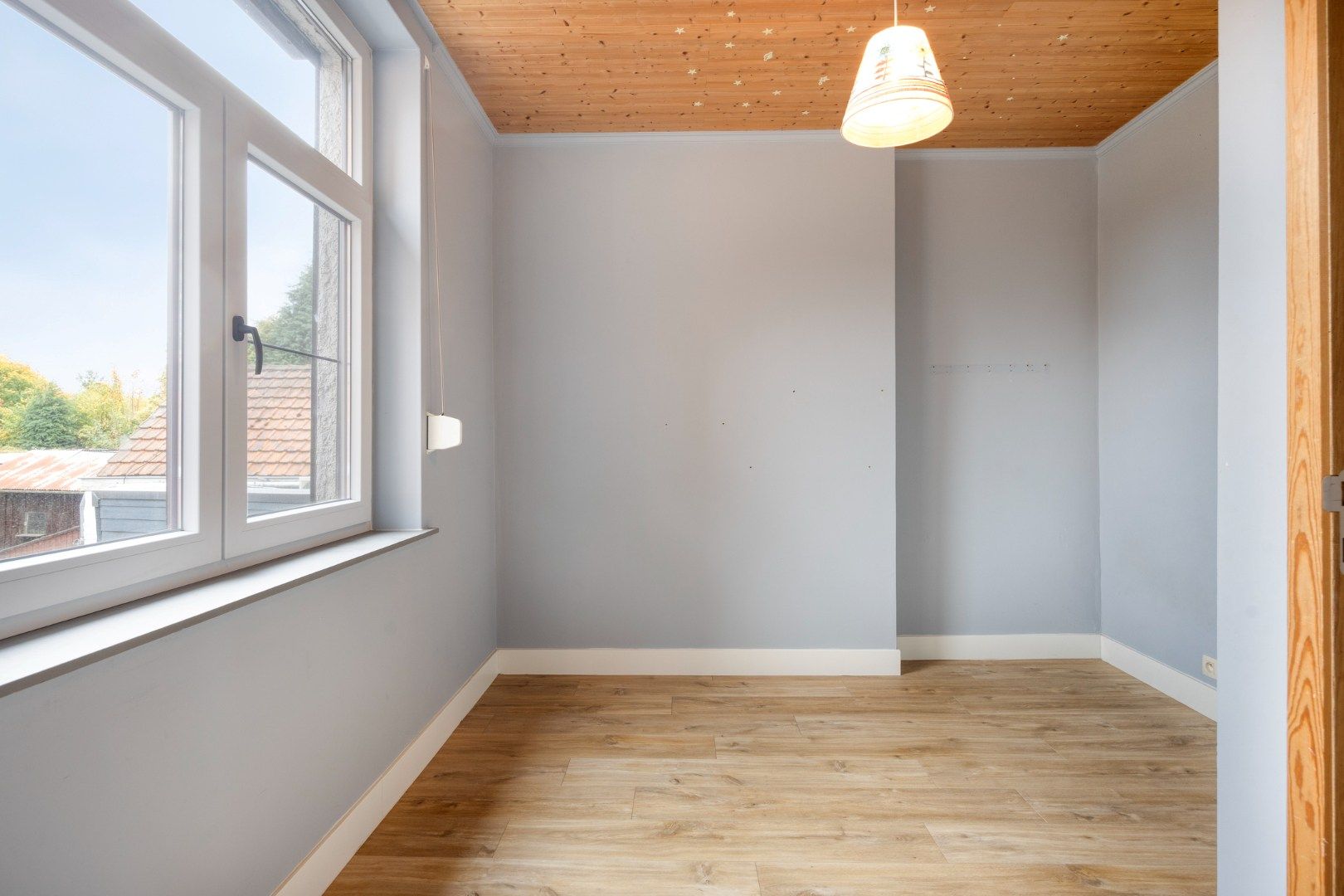Recent gerenoveerde woning met 3 slaapkamers en prachtige tuin - EPC 141 kWh/m² - bewoonbare oppervlakte 137 m²         foto 19