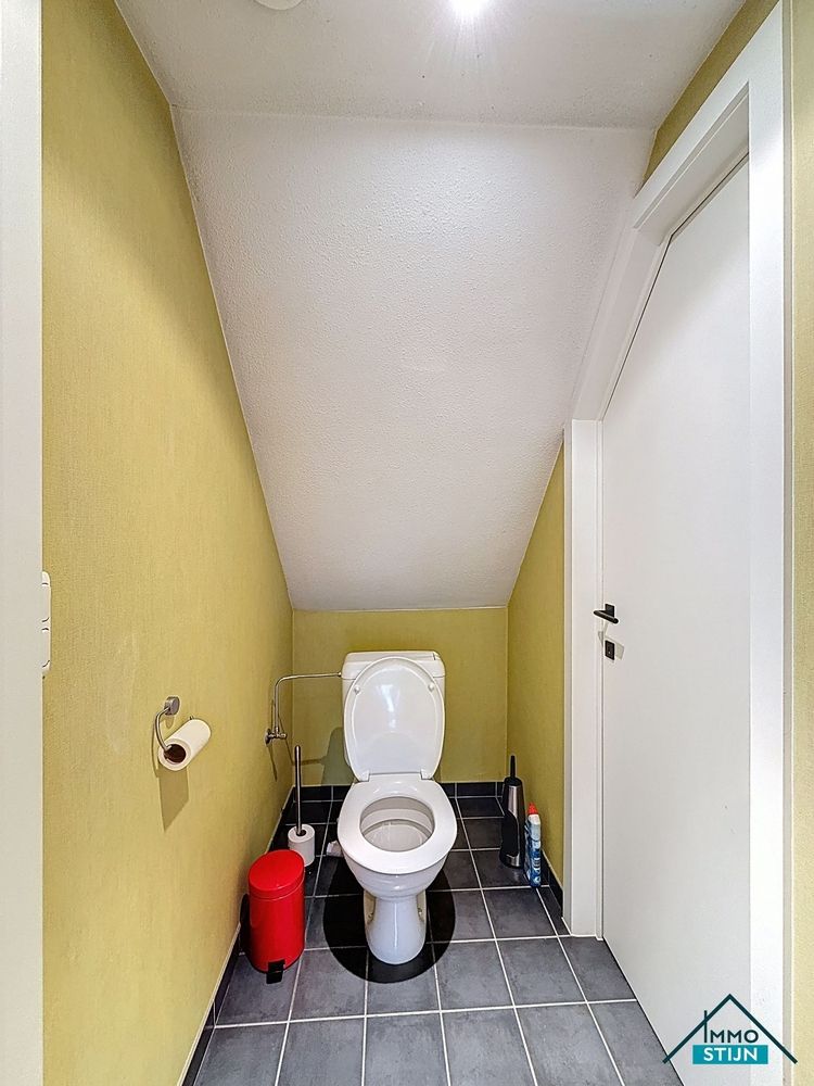 Gezinswoning met 4 slaapkamers in rustige doodlopende straat foto 13