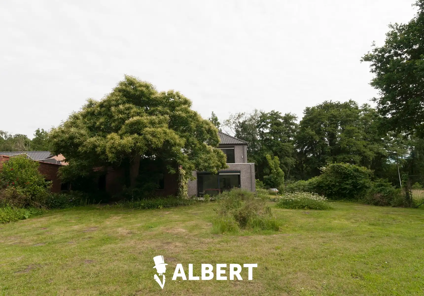 Exclusief landhuis met panoramisch zicht op vijver en bossen foto 35