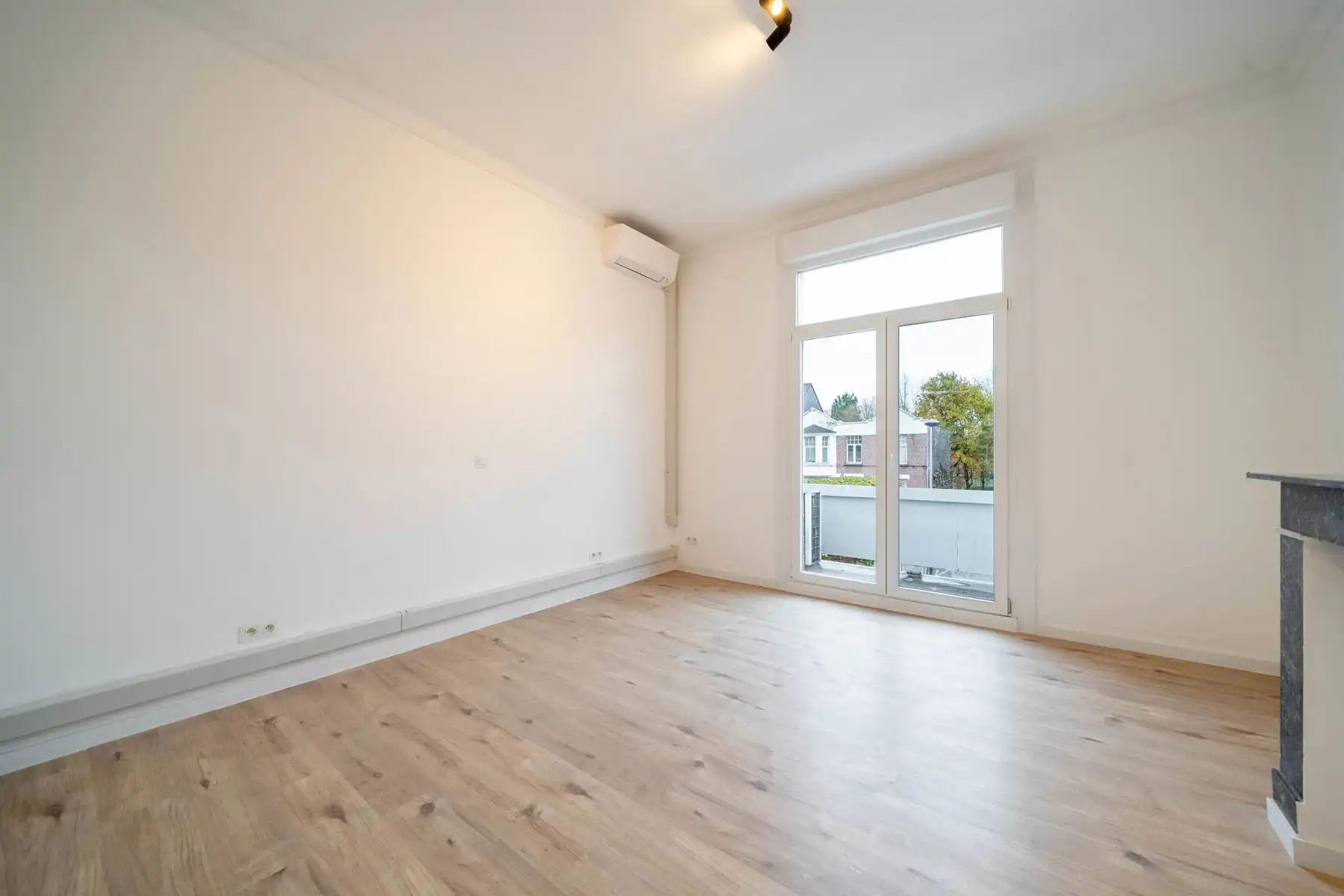 Karakteristieke HOB met 4 slpk in centrum Heist foto 17