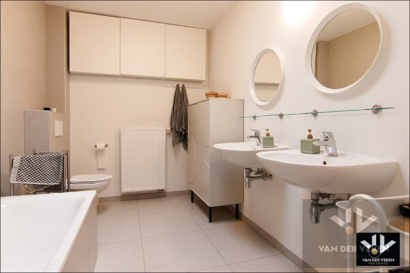 Instapklare, recente en energiezuinige woning met 3 slpk en volledig omheinde tuin foto 18