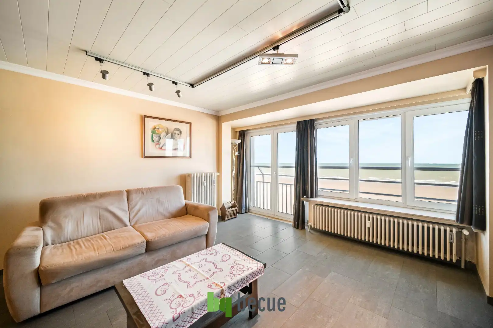 Ruim lichtrijk 2 slaapkamerappartement met zicht op zee.  foto 4