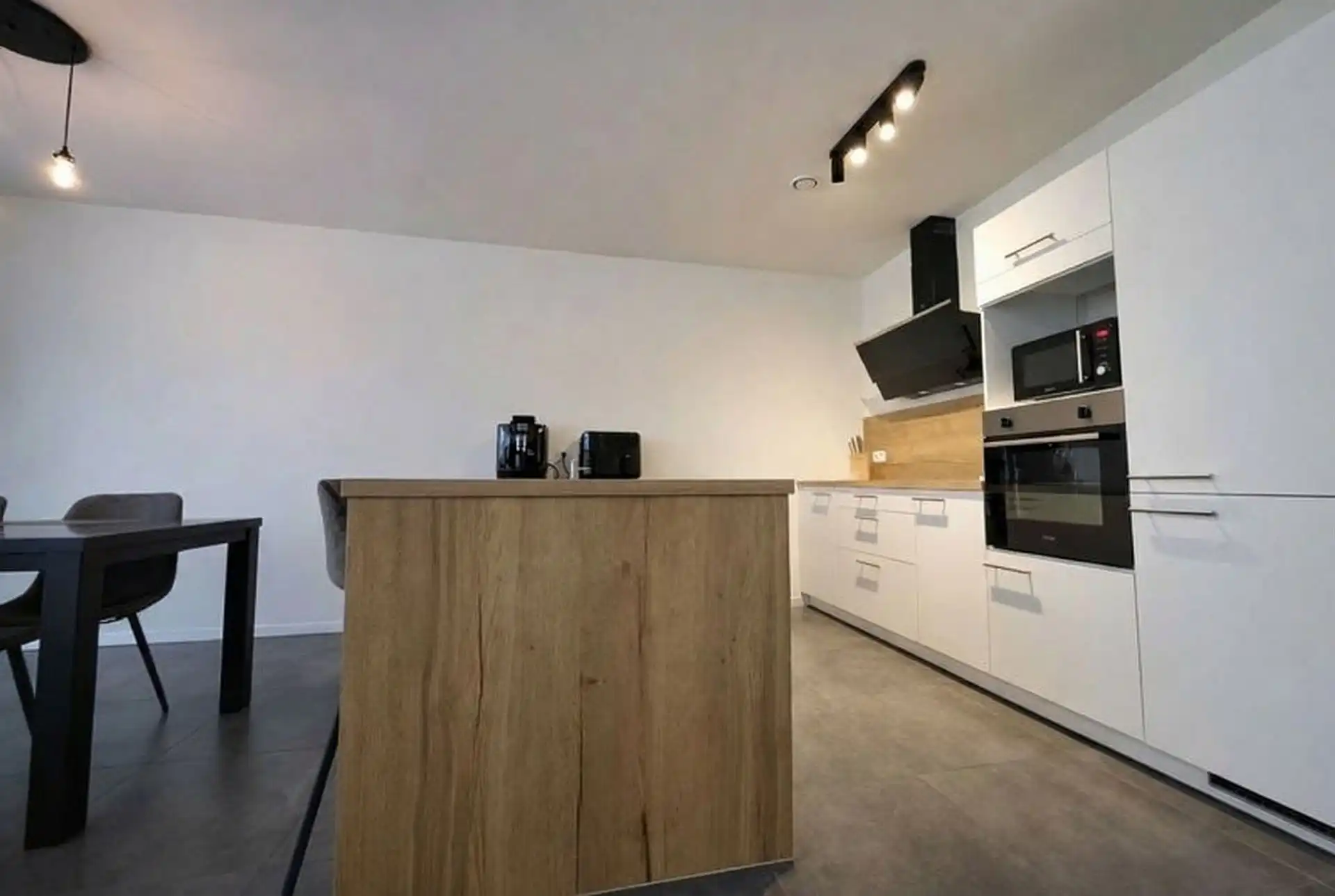 Prachtig luxueus appartement met terras, ondergrondse garage en hoogwaardige technieken op topligging nabij het centrum van Genk foto 7