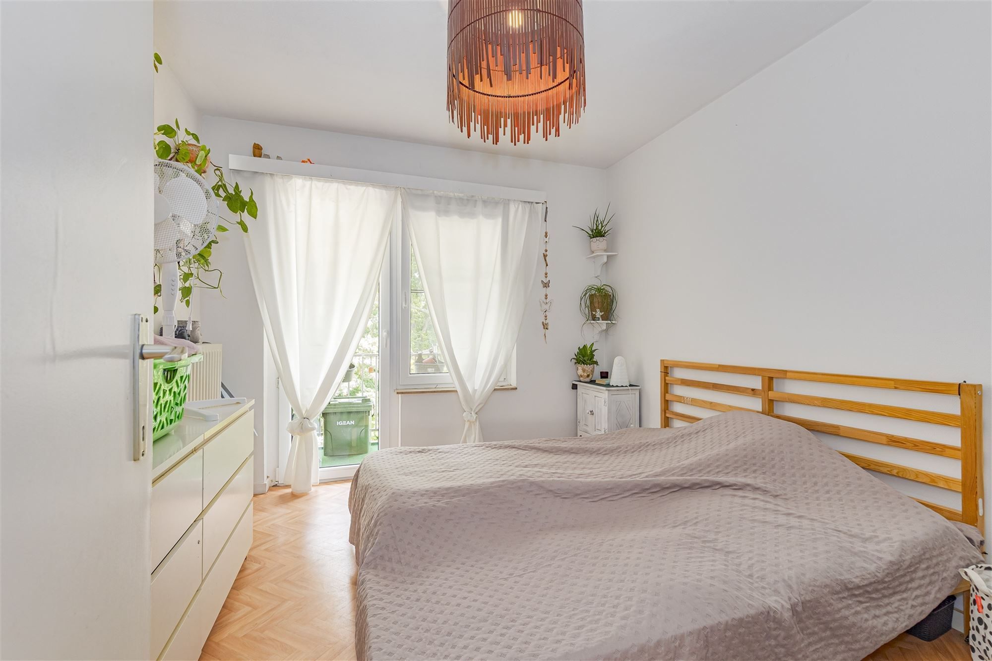 Ruim appartement met 2 slpk + terras te koop in Mortsel foto 7