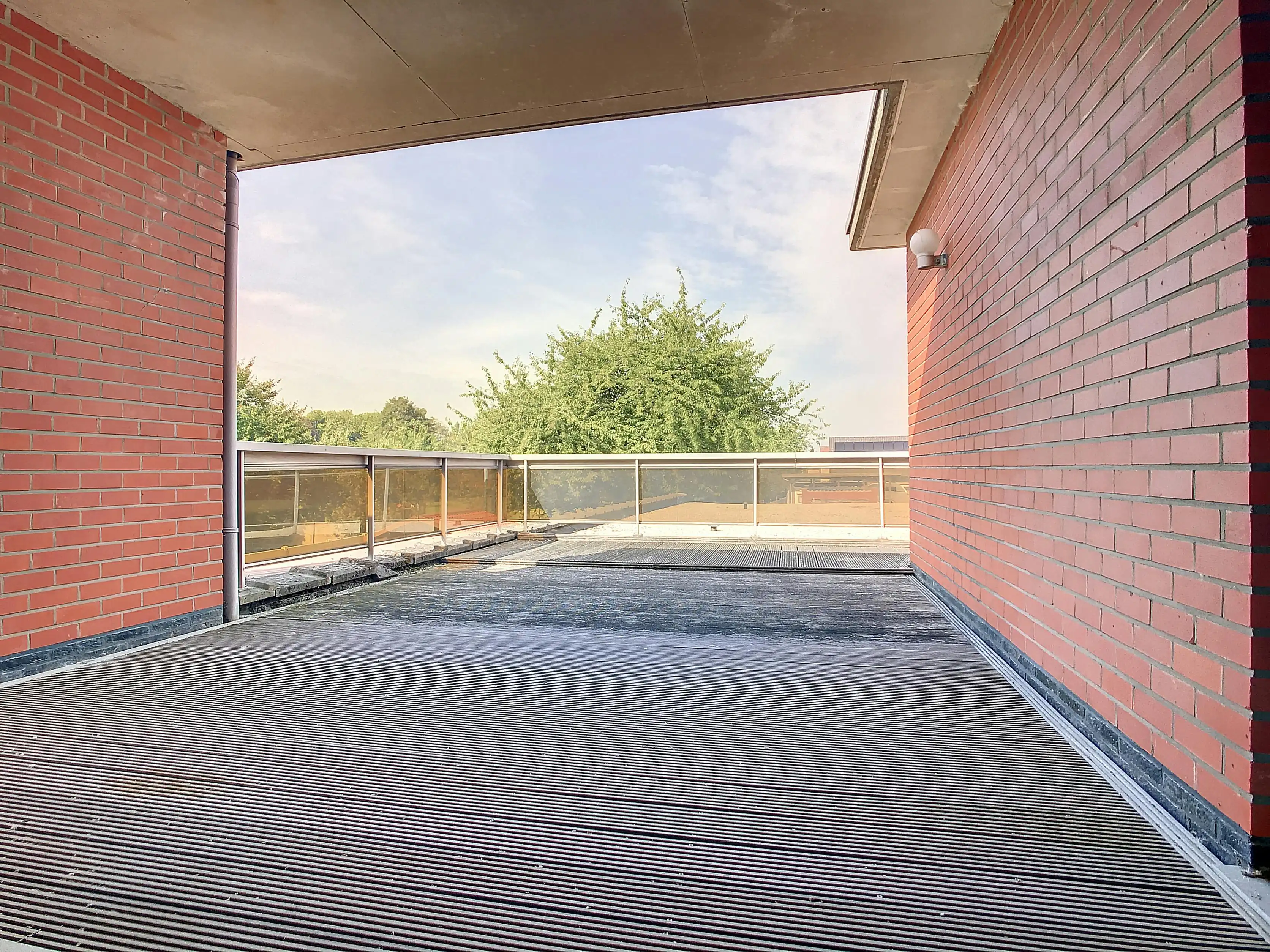 Te renoveren handelspand met appartement en tuin in Bazel foto 10
