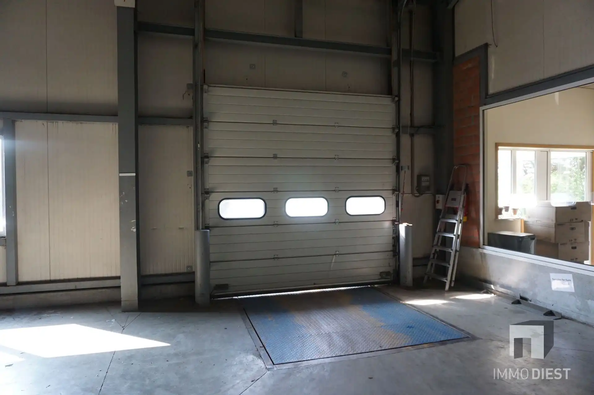 1500 M² GEKOELDE OPSLAG MET BURELEN  foto 38