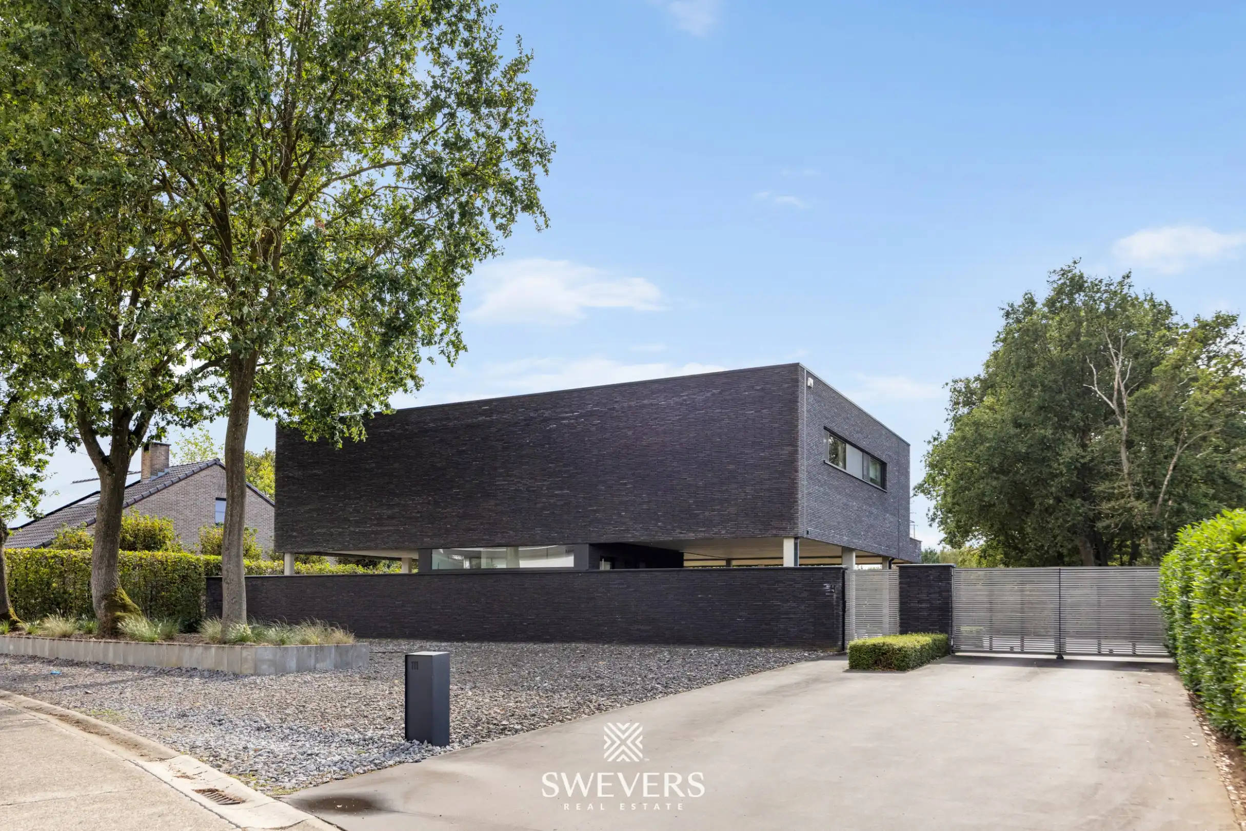 Prachtige architectenwoning met uitbreidingsmogelijkheden Op 36 are 65 ca in Beringen  foto {{pictureIndex}}