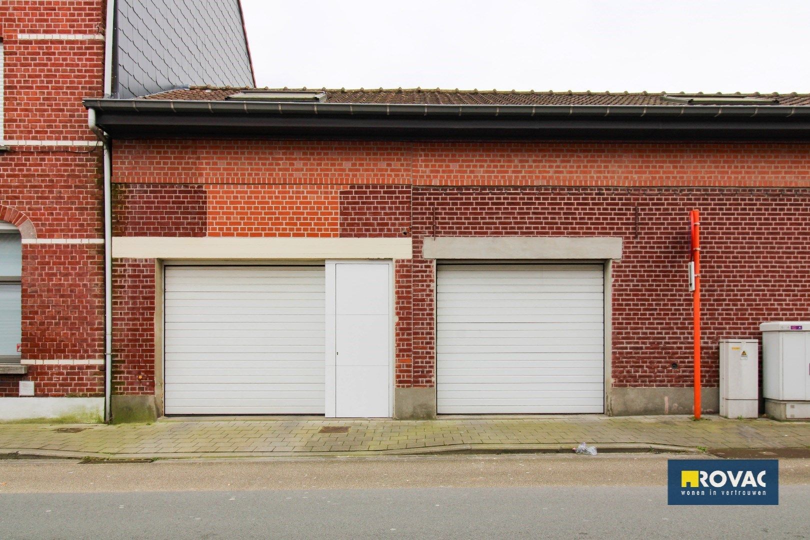 2 aanpalende woningen met 2 garages foto 17