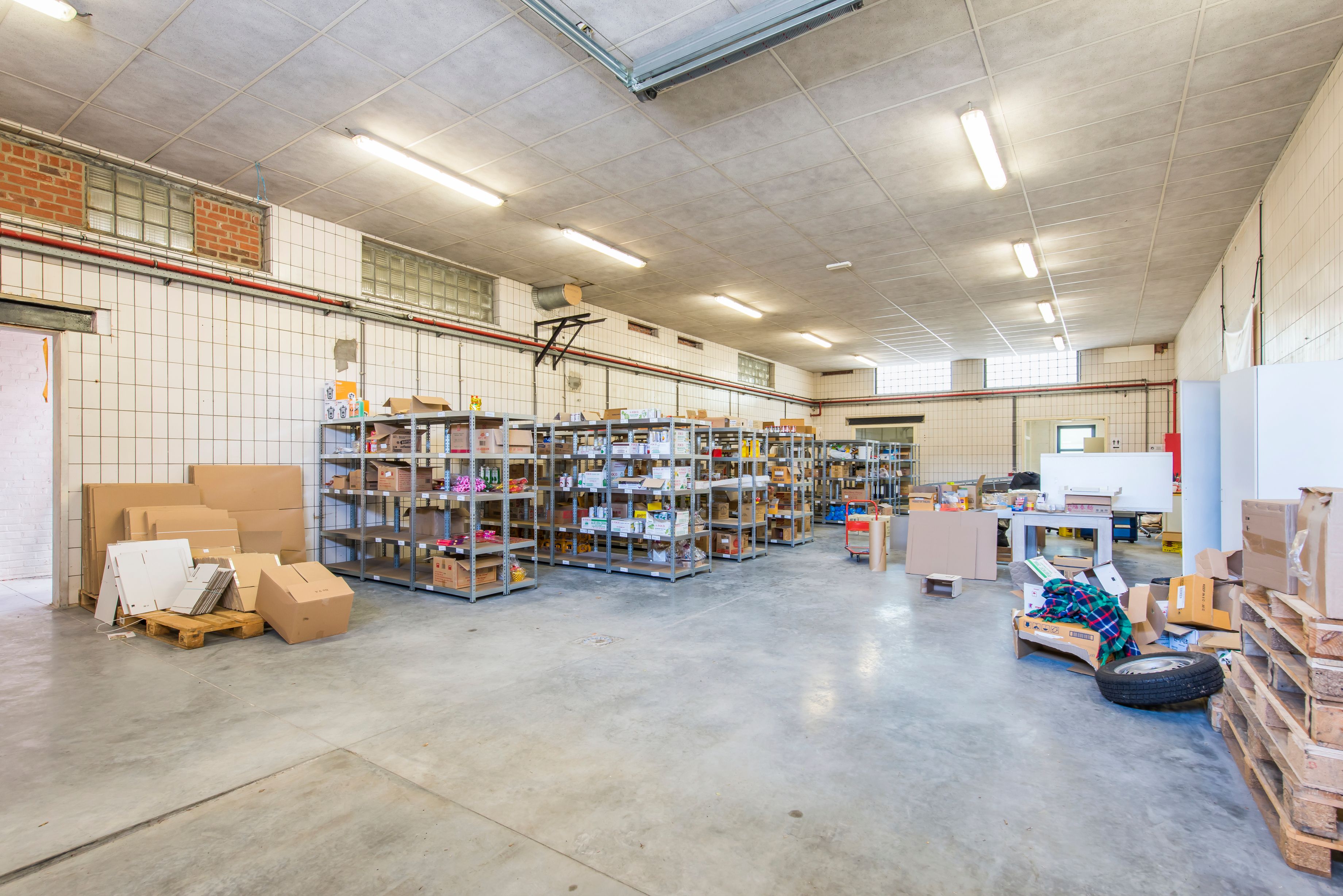 Atelier te huur foto {{pictureIndex}}