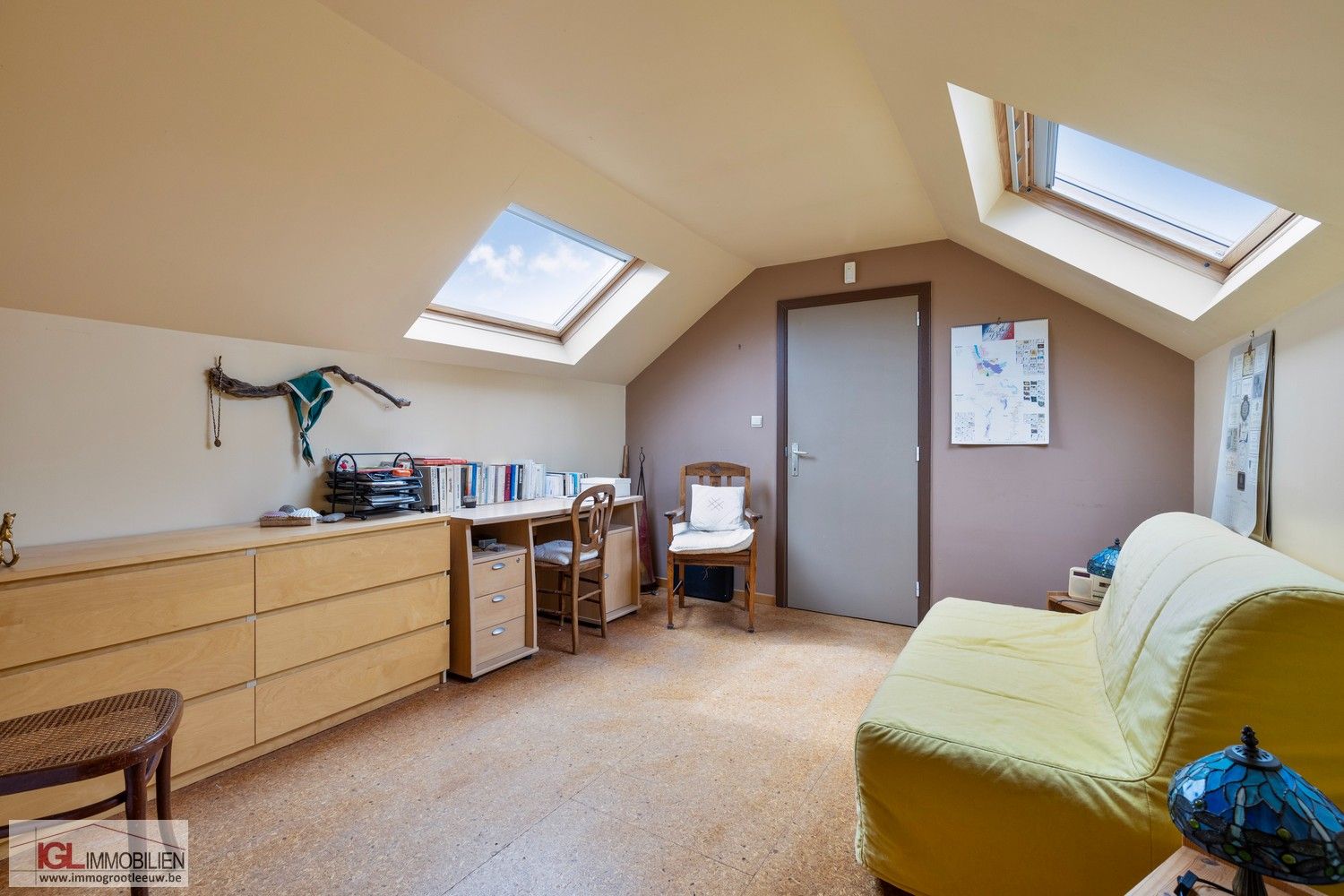 Charmante en perfect onderhouden bungalow met prachtige tuin foto 15