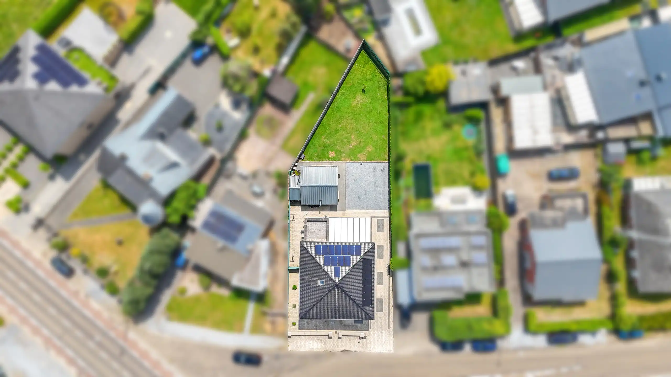 Ruime woning van 285m² met 5 slpks en apart bureel ruimte!  foto 45