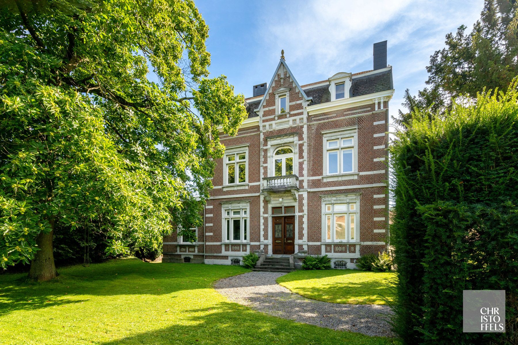 Herenhuis (535m²) met 6 slaapkamers op 19km van Maastricht! foto 25