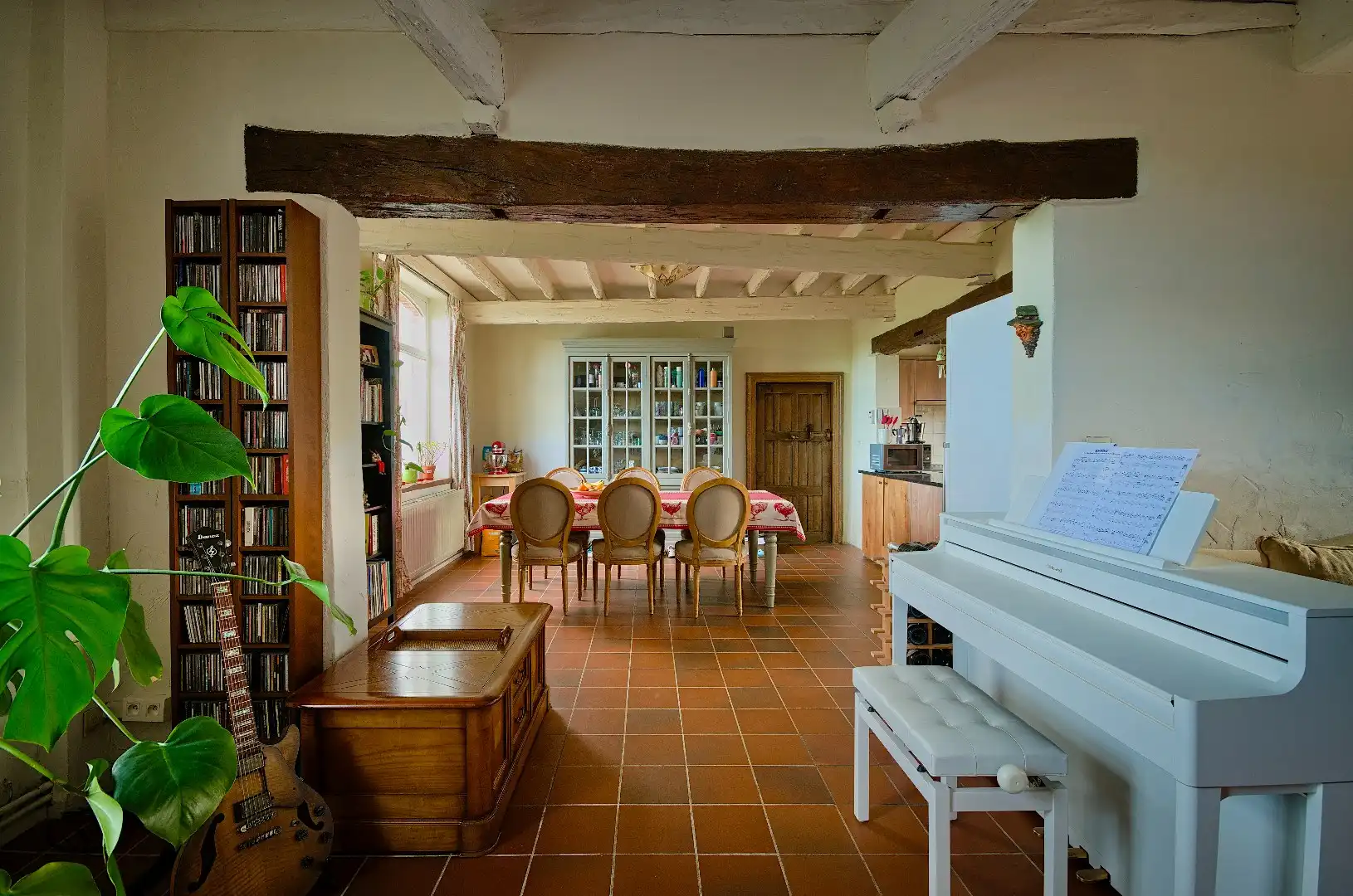 RUSTIG GELEGEN CHARMEHOEVE MET 3 SLAAPKAMERS, GARAGE EN TUIN foto 4