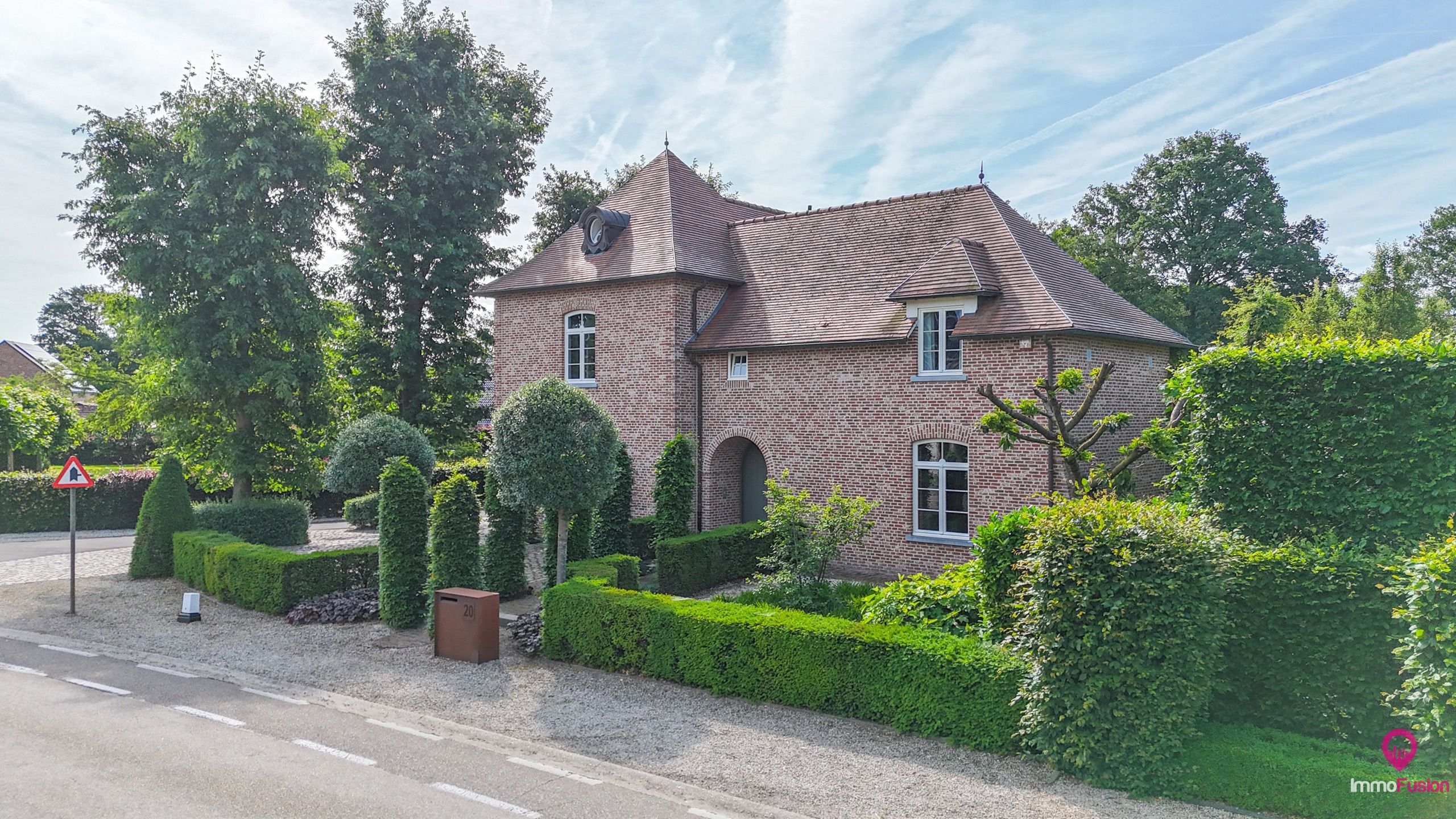 Zeer mooi ontworpen villa met 3 badkamers in Heusden-Zolder! foto 77