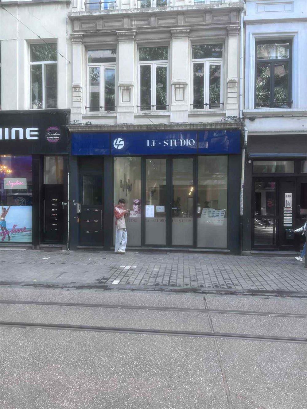 COMMERCIEEL GELIJKVLOERS NATIONALESTRAAT ANTWERPEN foto {{pictureIndex}}