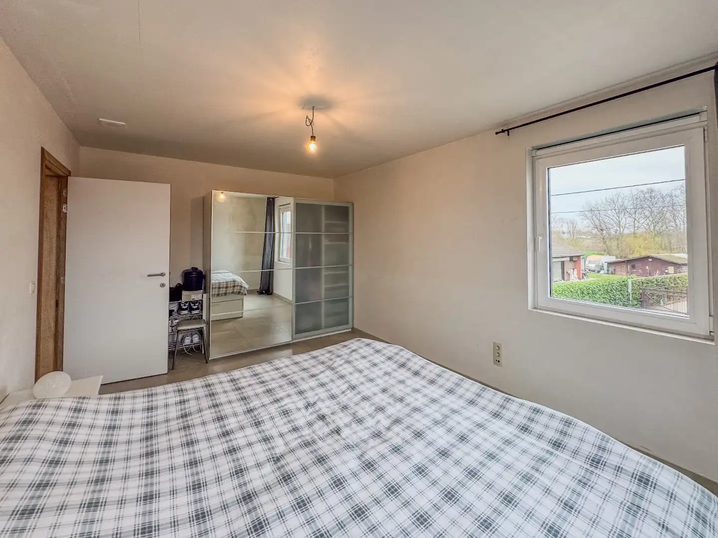 Nieuwbouwwoning met 3 ruime slaapkamers en tuin. foto 5