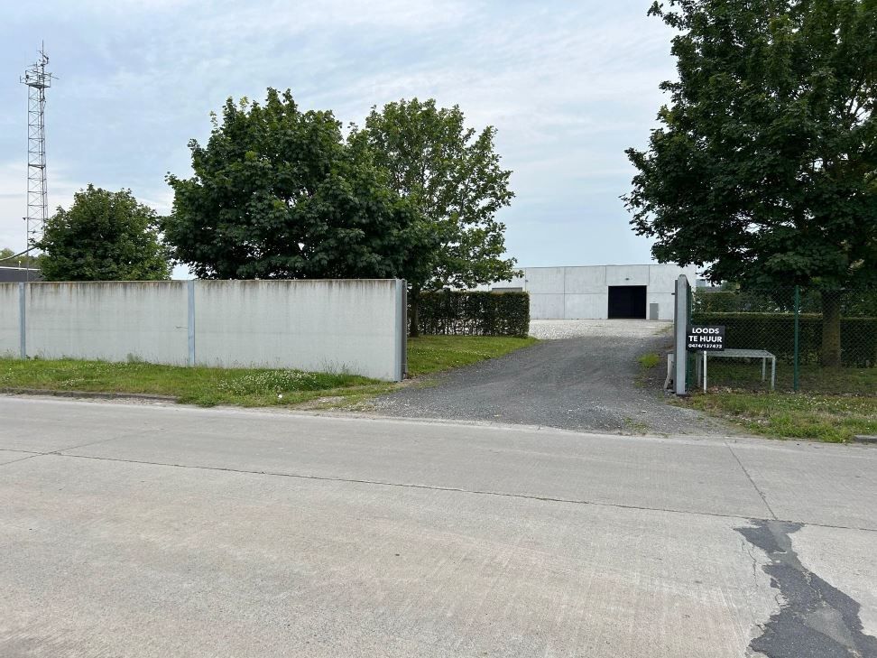 Nieuwbouw loodsen 740m²+700m² industriezone Poperinge  foto 3