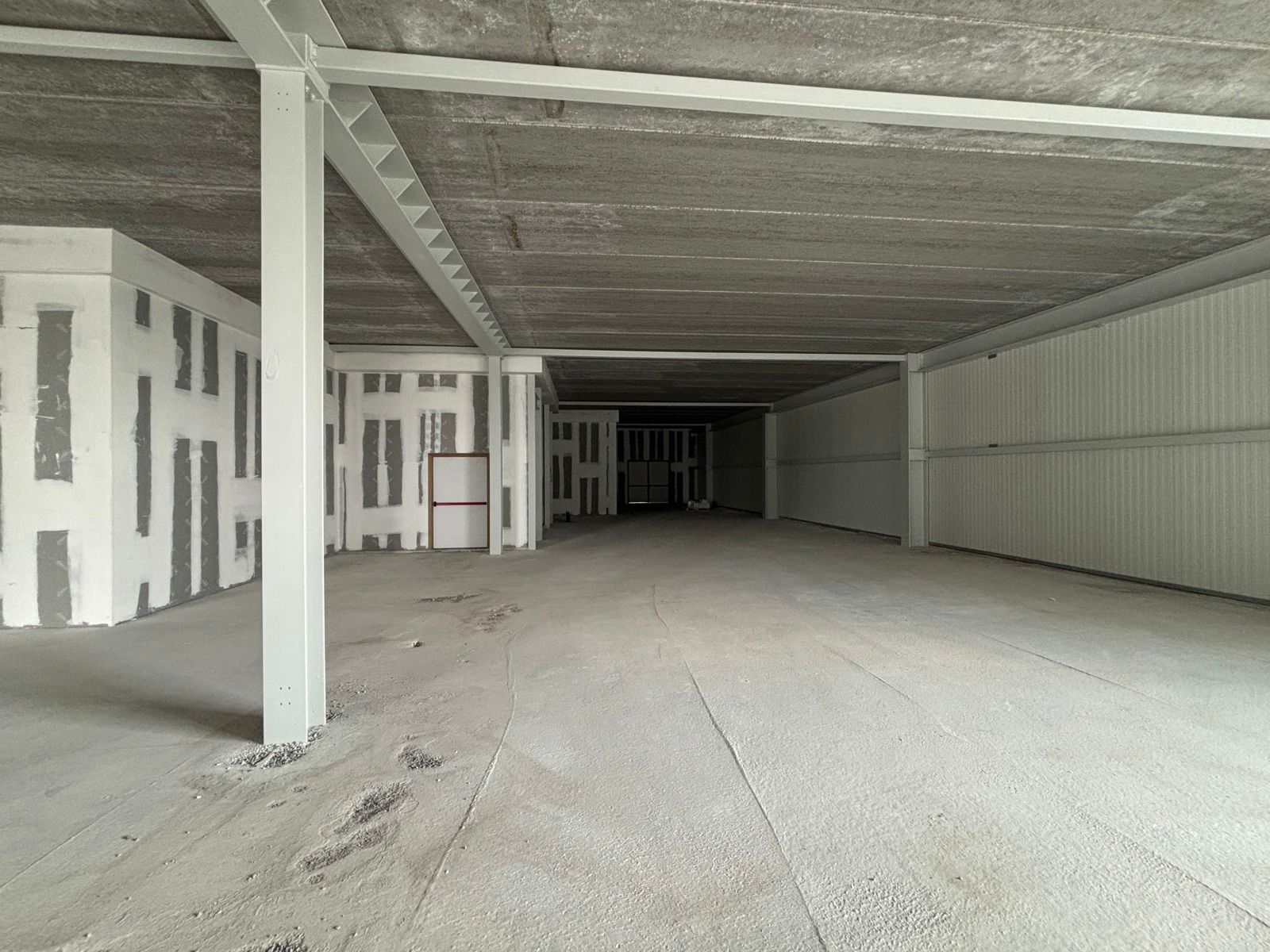 950 m² casco handelspand naast Action en Jumbo Tienen foto 9