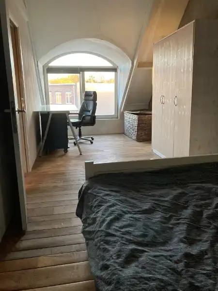 Toplocatie hartje "Maria ter Heide", handelspand met woonst ! foto 8