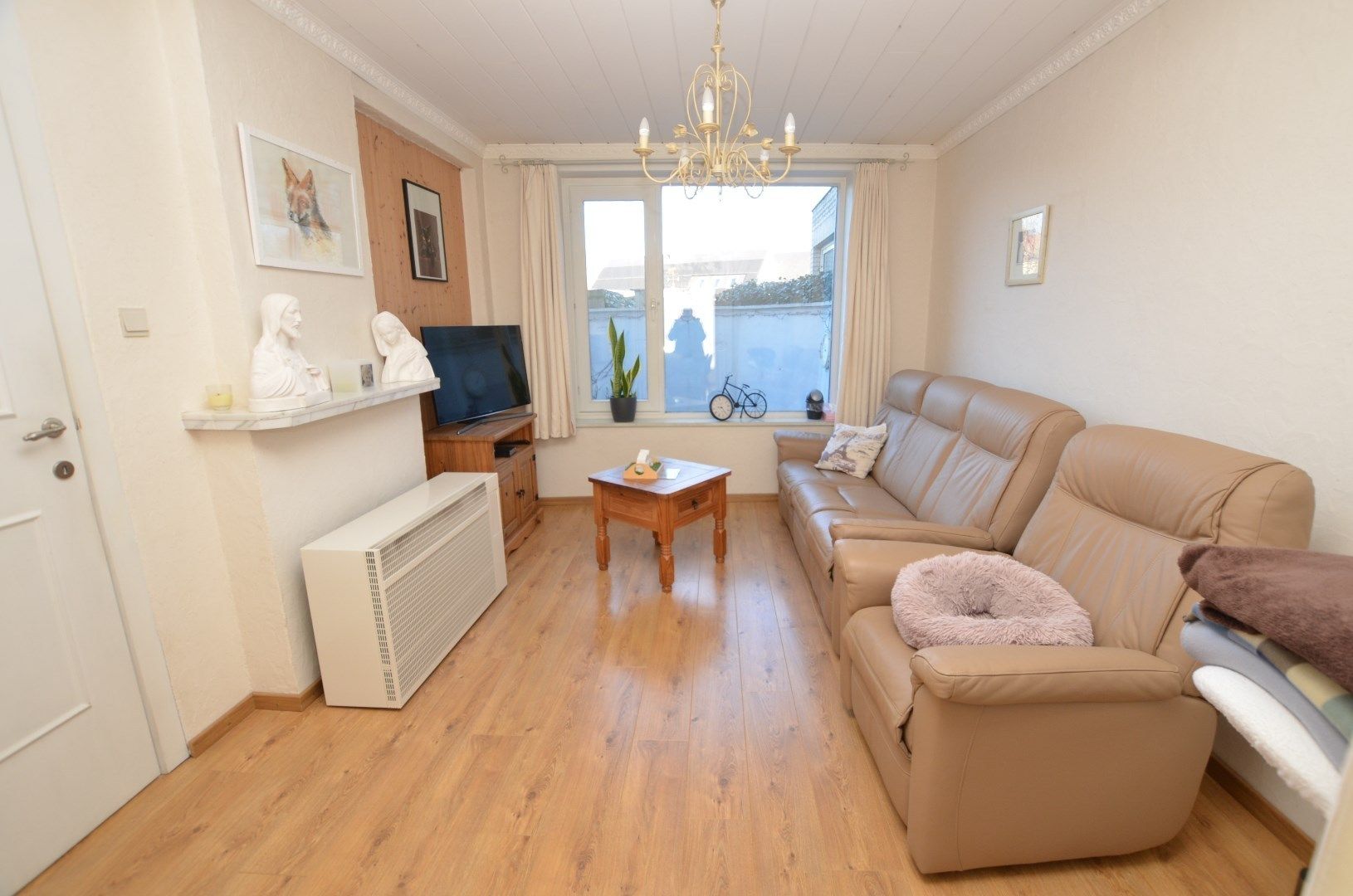 Ruim woonhuis met garage en zonnige tuin foto 2