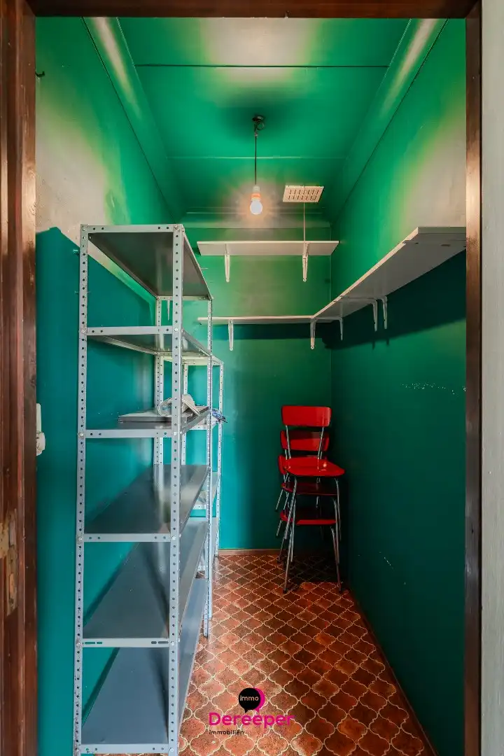 Te renoveren bungalow op ruim perceel van 678 m² foto 14