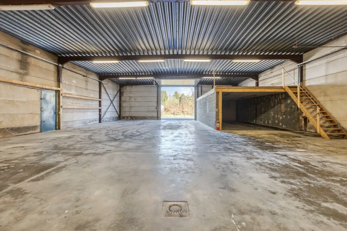 TE HUUR: Handelspand op toplocatie Hasseltweg foto 26