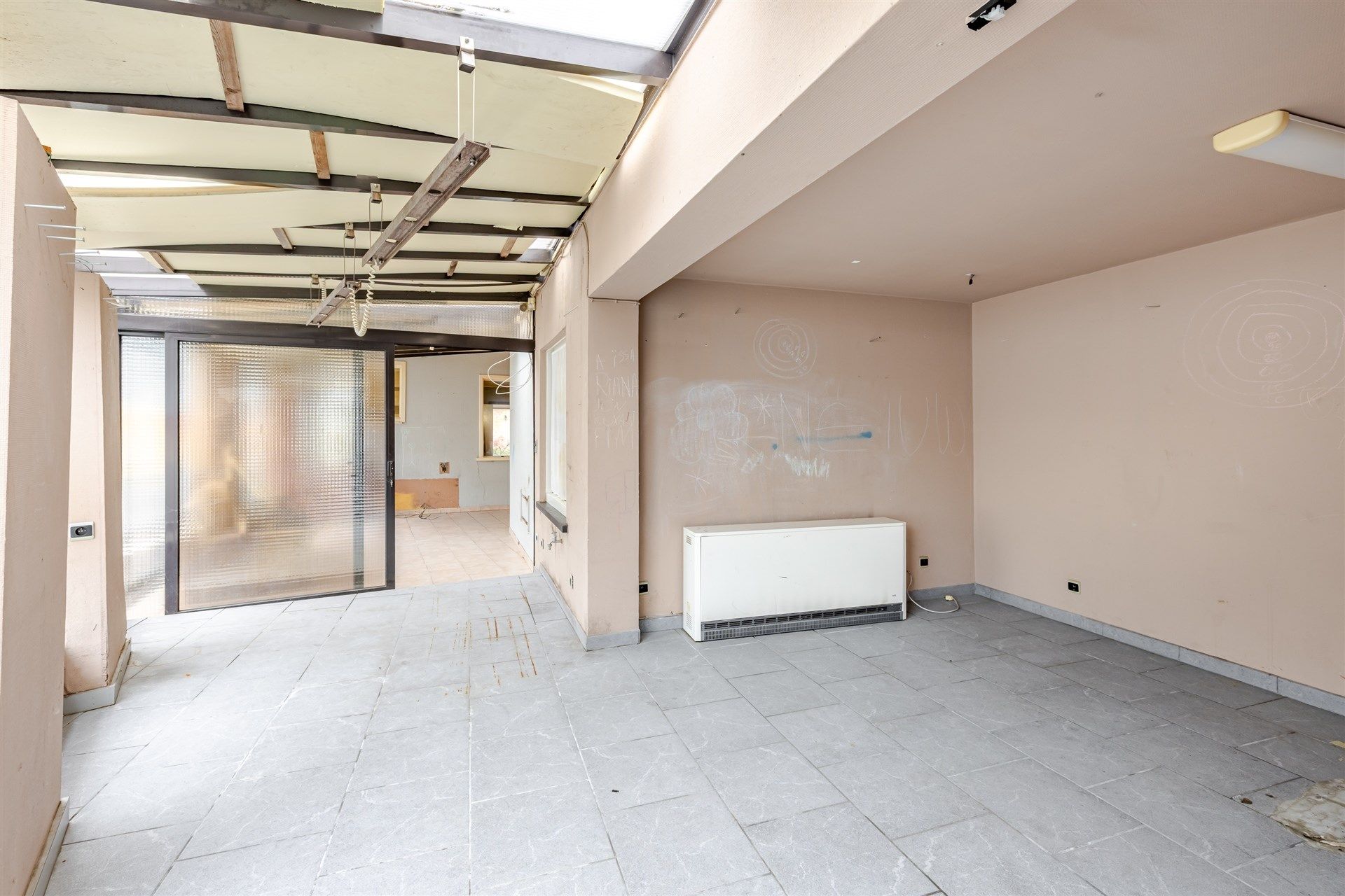 Te renoveren woning met ruimte voor achtertuin foto 10