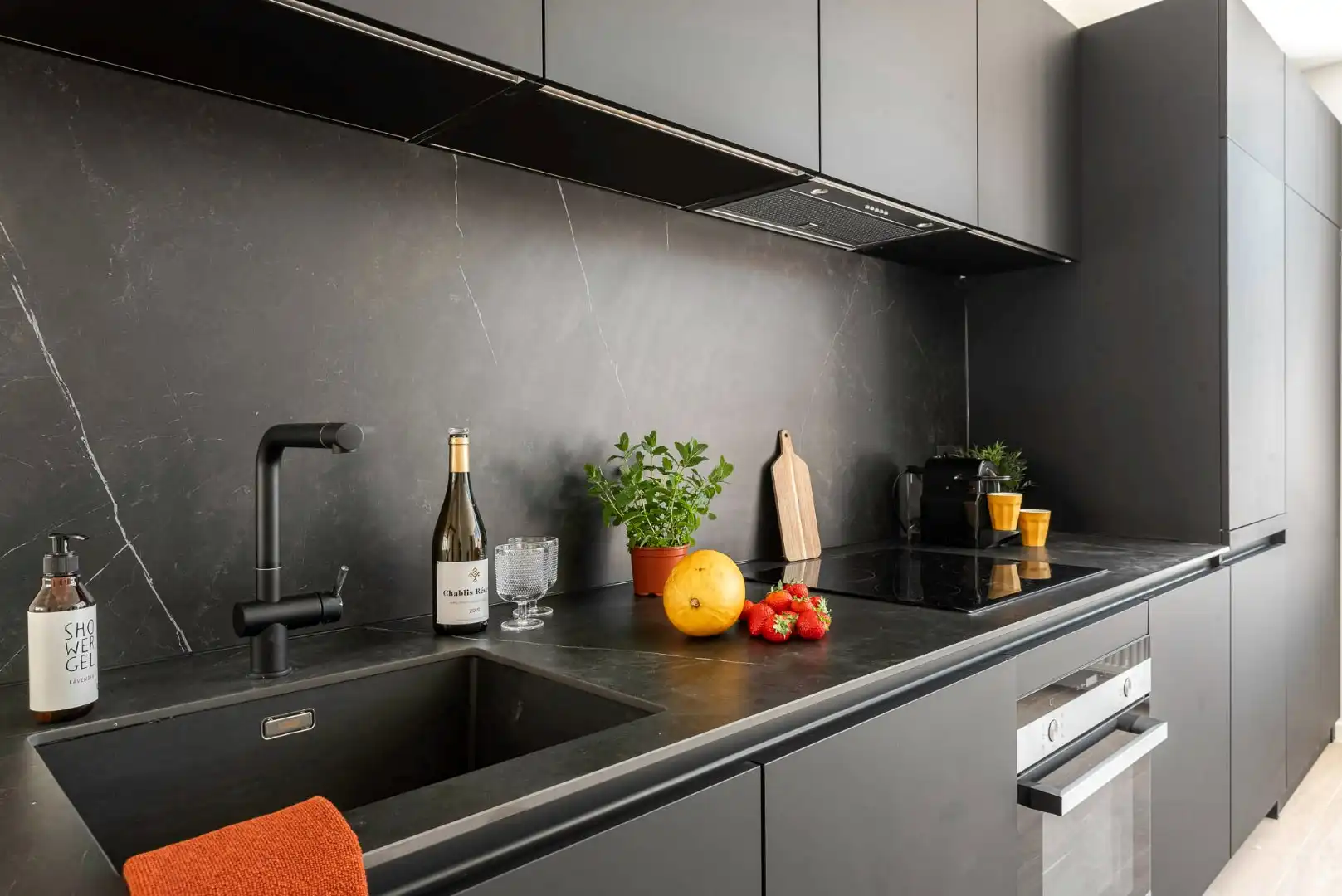 Luxueus gerenoveerd appartement op topligging foto 5