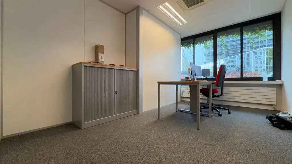 Gelijkvloerse kantoren te koop langs Singel in Antwerpen foto 16